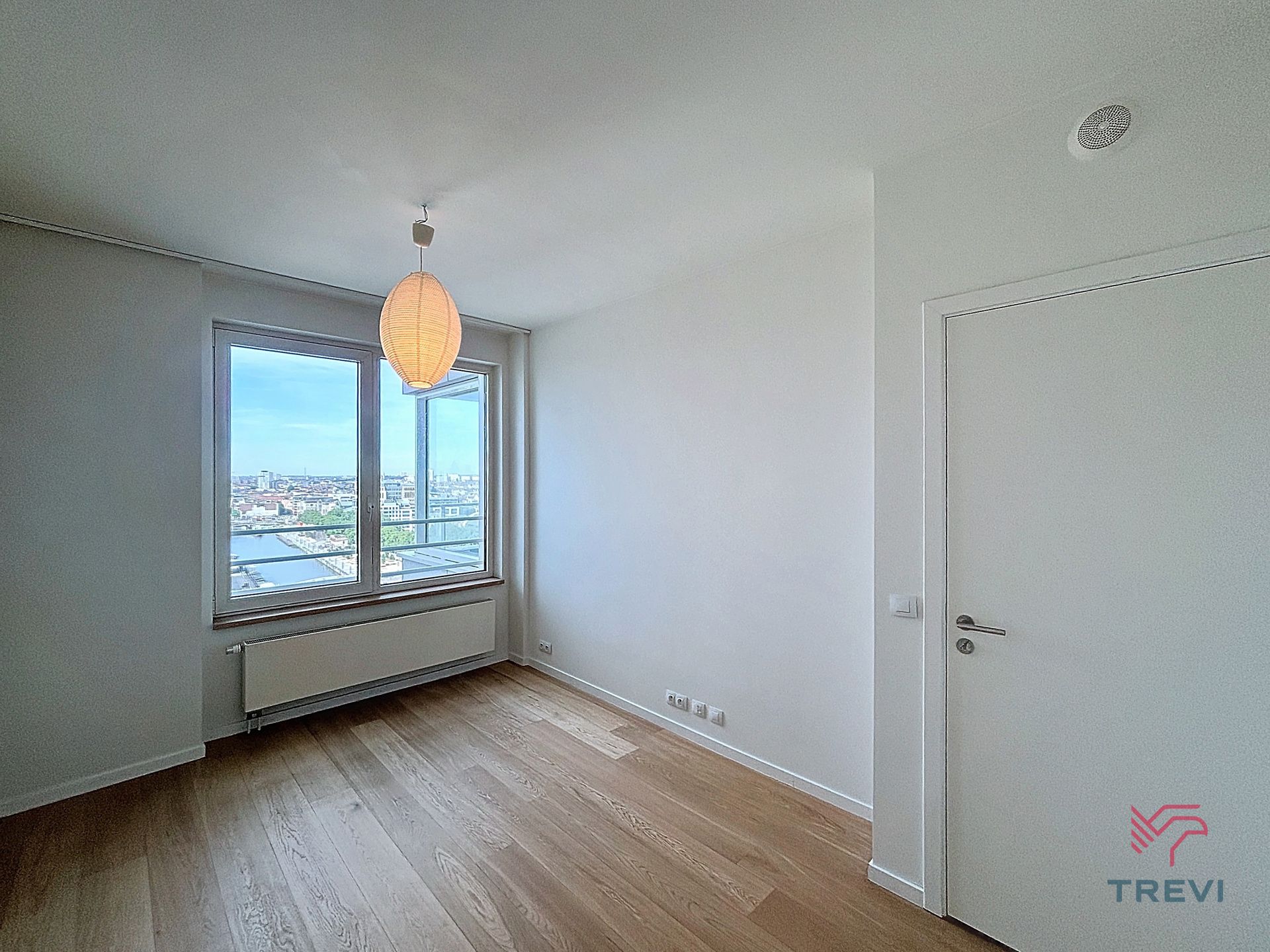 UP-SITE appartement met 2 slaapkamers op de 16e verdieping foto 10