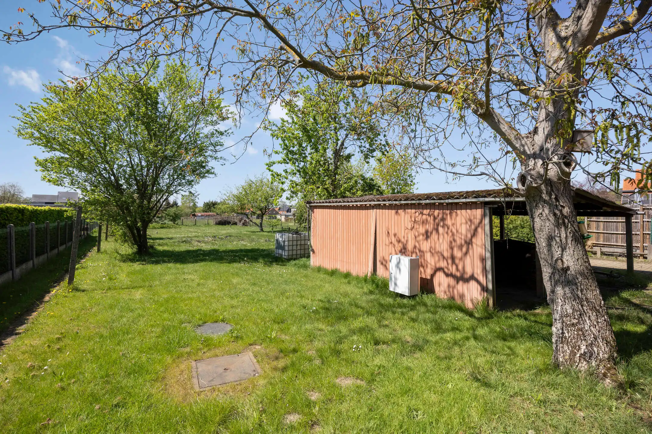 Vrijstaande woning op perceel van 16are foto 13