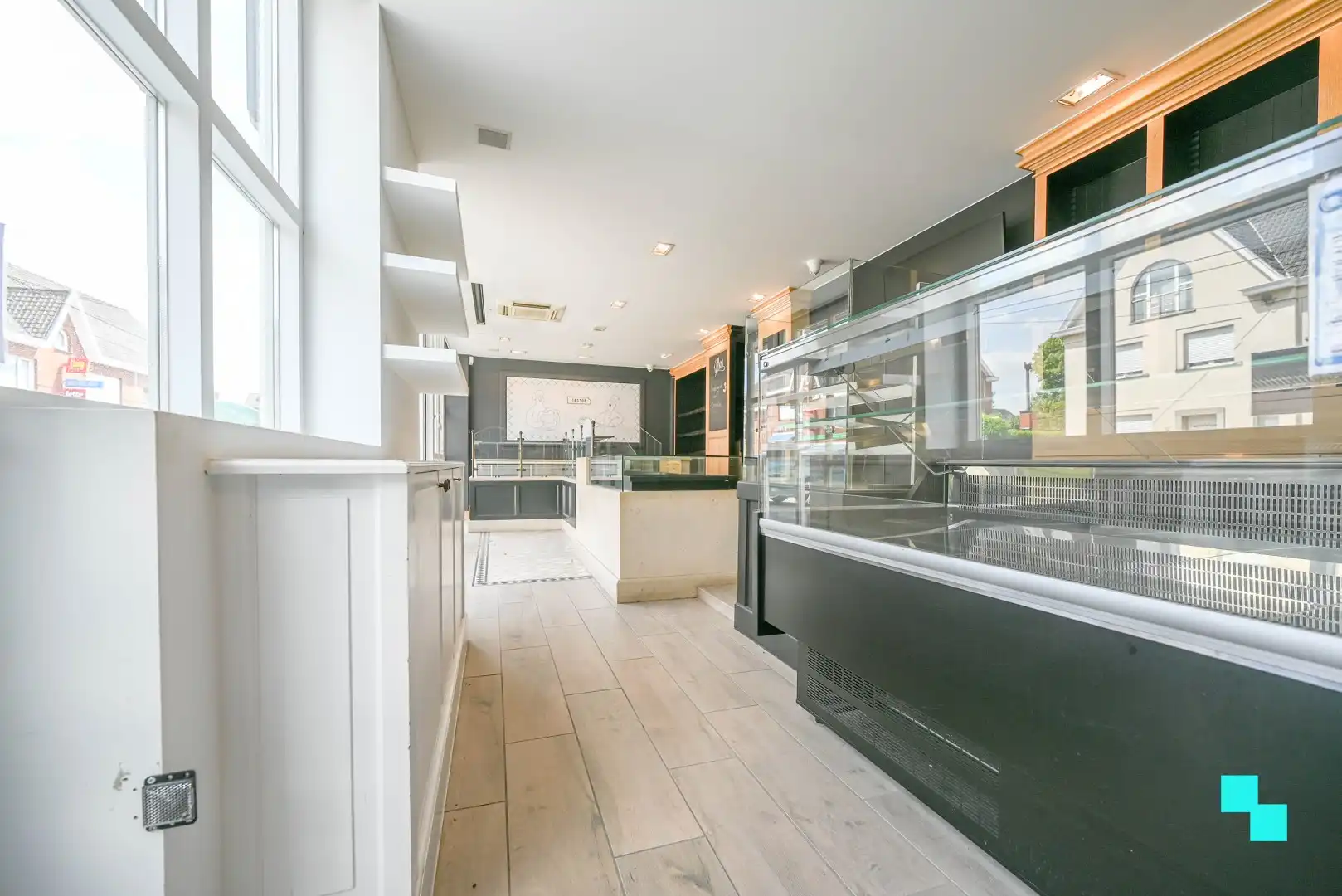 Riante handelswoonst in Waregem foto 6