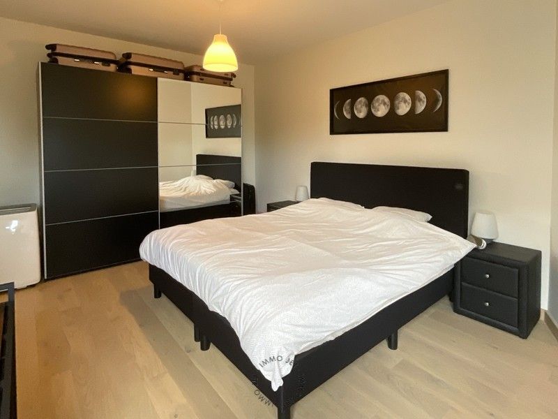 Volledig vernieuwd instapklaar appartement met autostaanplaats in hartje Beveren foto 14