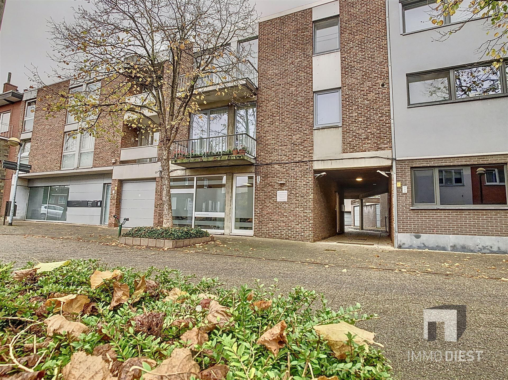 Appartement centrum Tessenderlo - 126m2 - 2 slaapkamers - garagebox foto {{pictureIndex}}