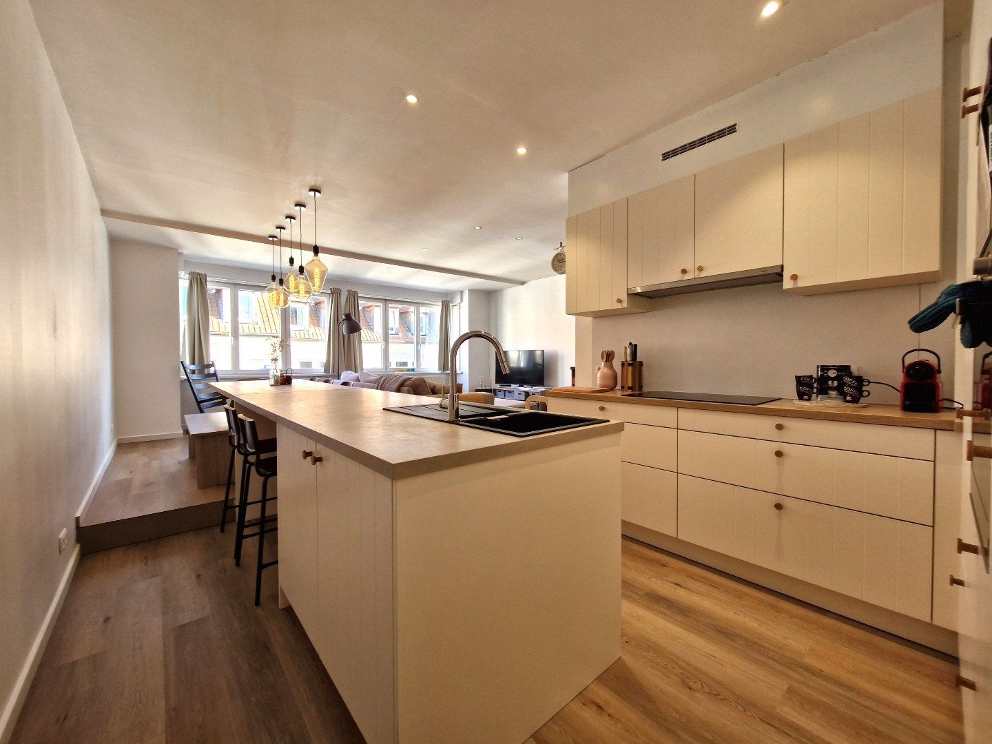 Zeer groot (129 m²), volledig gerenoveerd duplexappartement te Westkapelle foto 7