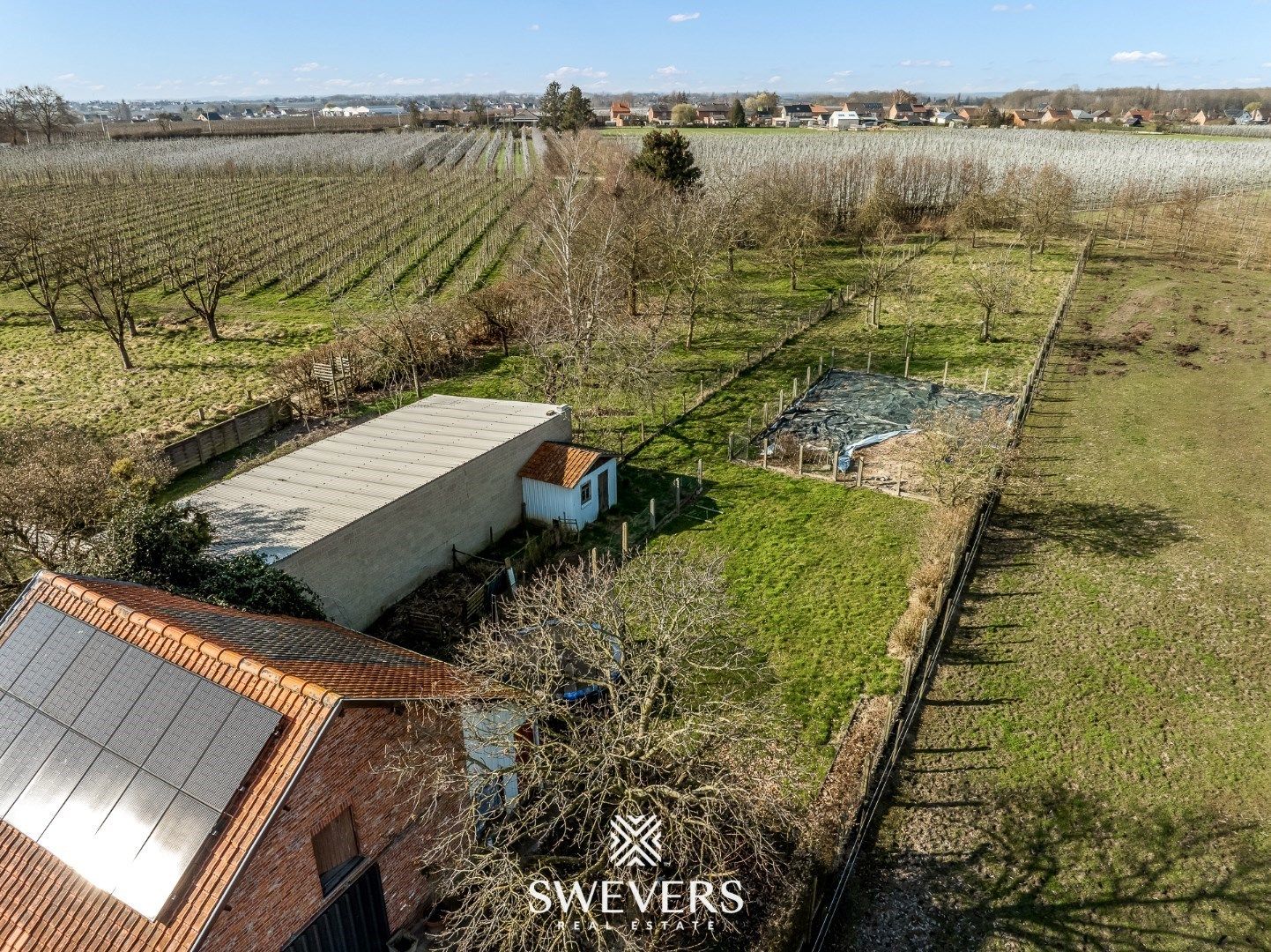 Charmante gezinswoning met ruime tuin en zwembad foto 40