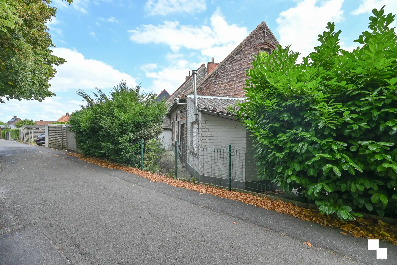 Compleet te renoveren woning / af te breken woning op rand van villawijk te Bosmolens foto 16
