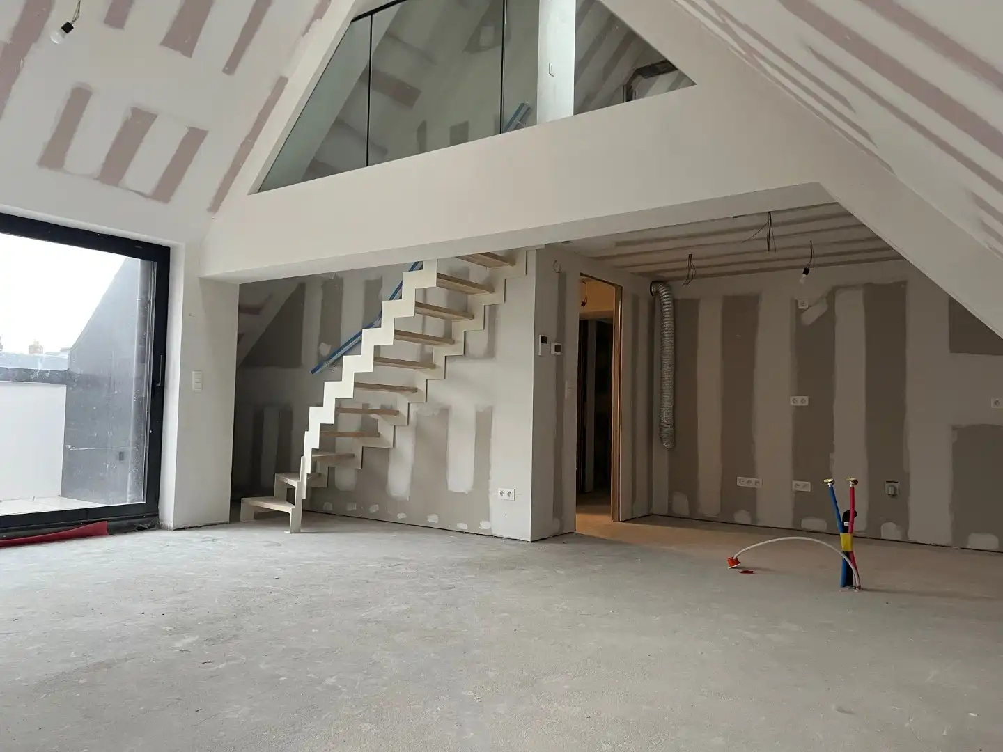 GERENOVEERD DUPLEX APPARTEMENT te Diest : 2 slpks, terras foto 4