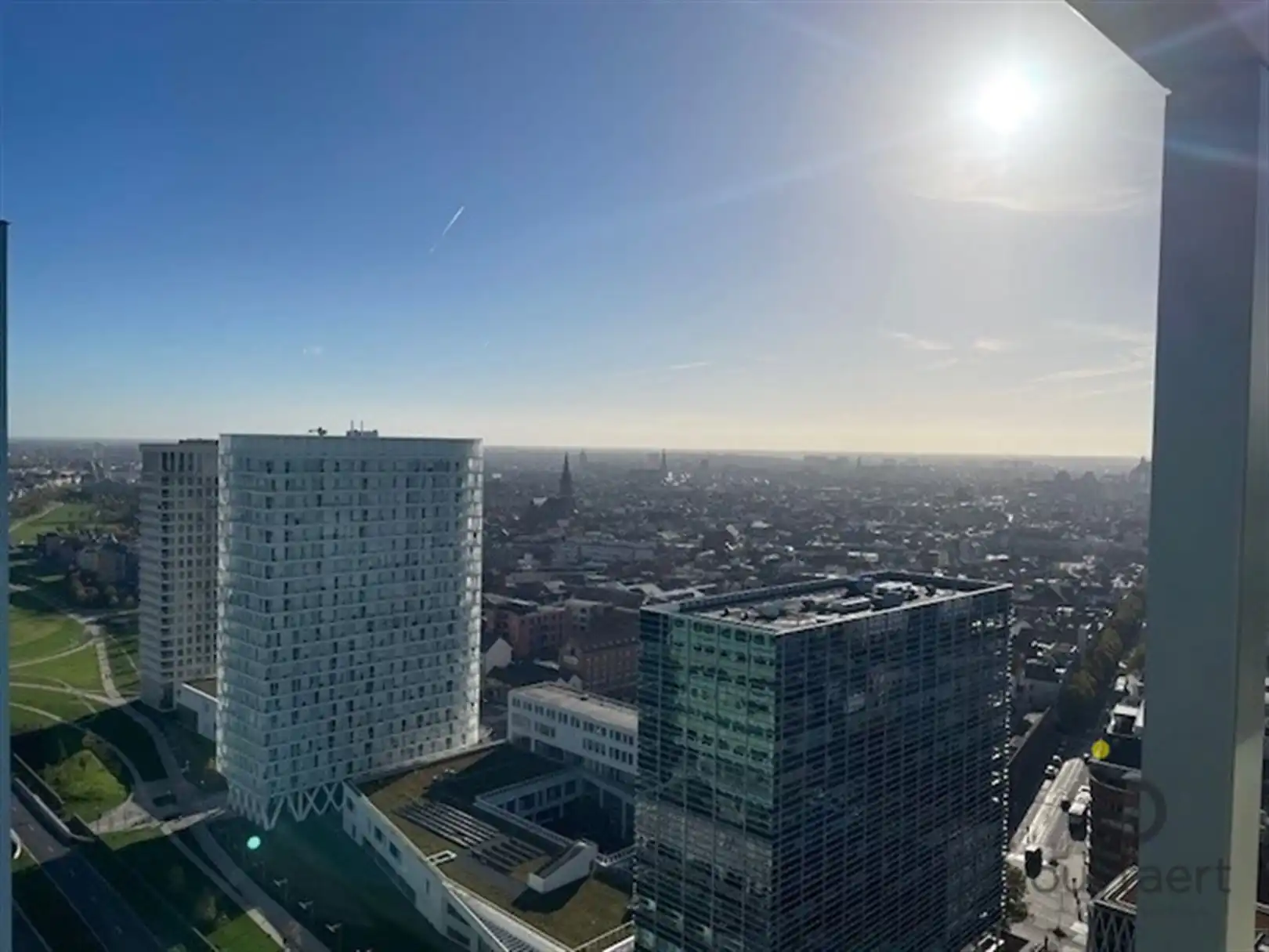 Subliem drie slaapkamer appartement op de Sky line in Antwerpen! foto 20