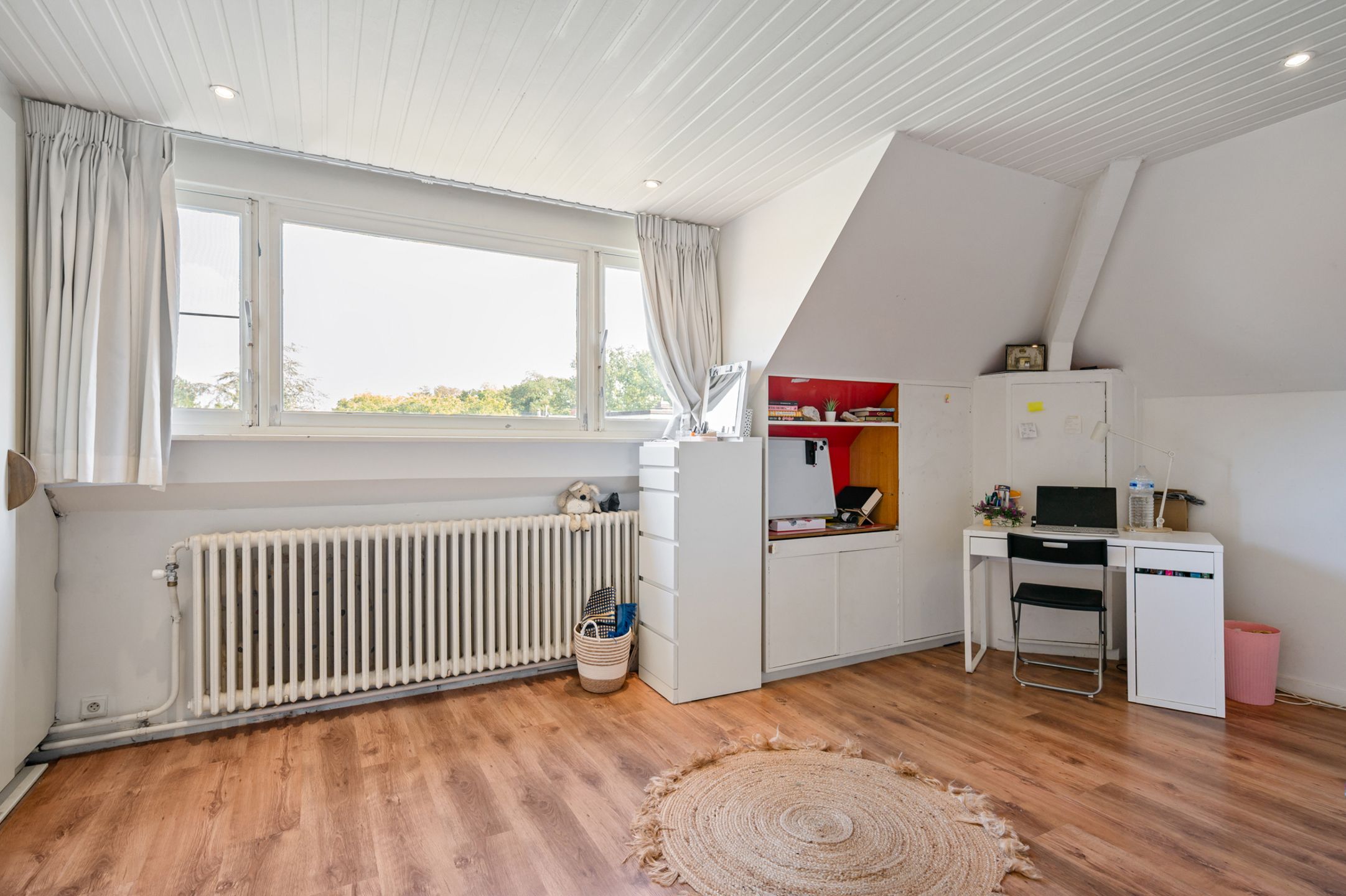 Ruime halfopen bebouwing met 4 slaapkamers en 2 badkamers aan de groene parken van Hoboken.  foto 18