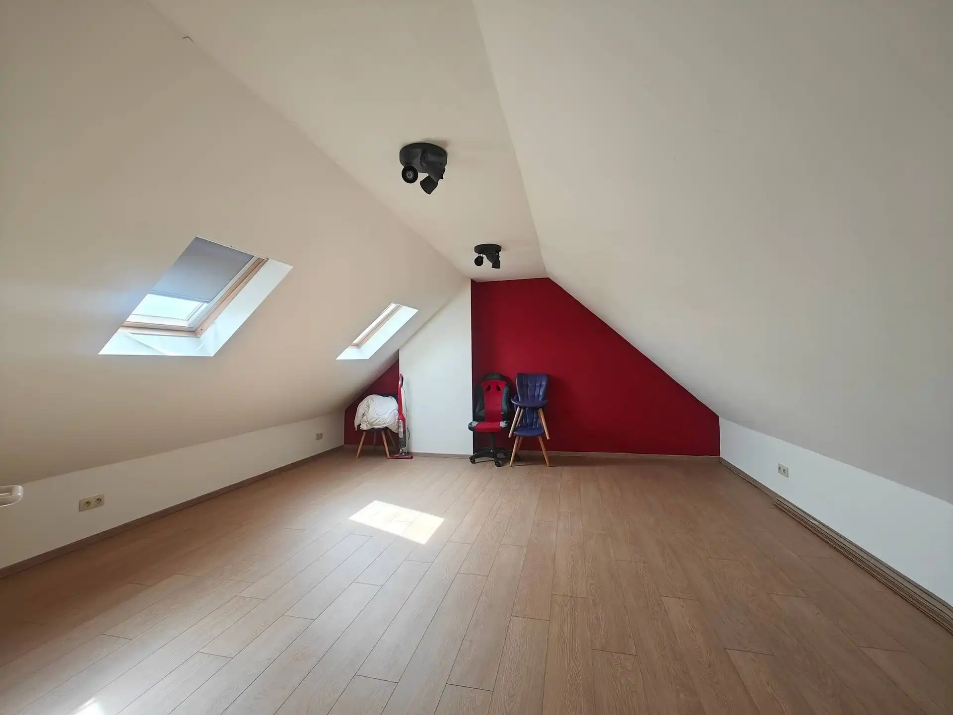 Duplex appartement voorzien van 2 slaapkamers en een aparte garage foto 21