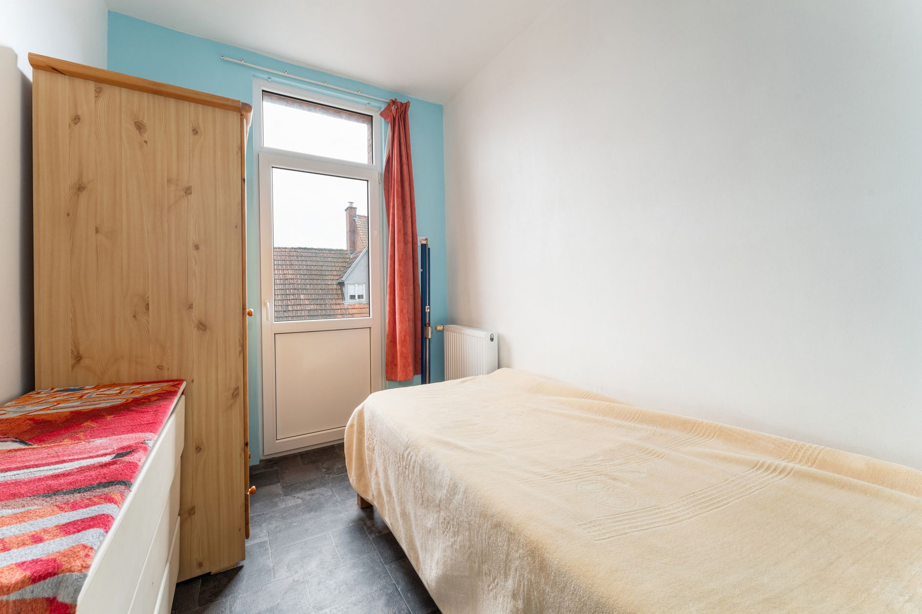 Vernieuwde woning,  gelegen te Roeselare met tuin en garage  foto 14