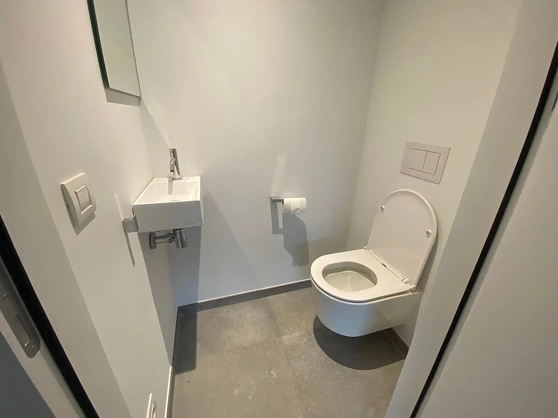 Recent appartement met twee slaapkamers in een rustige straat foto 7