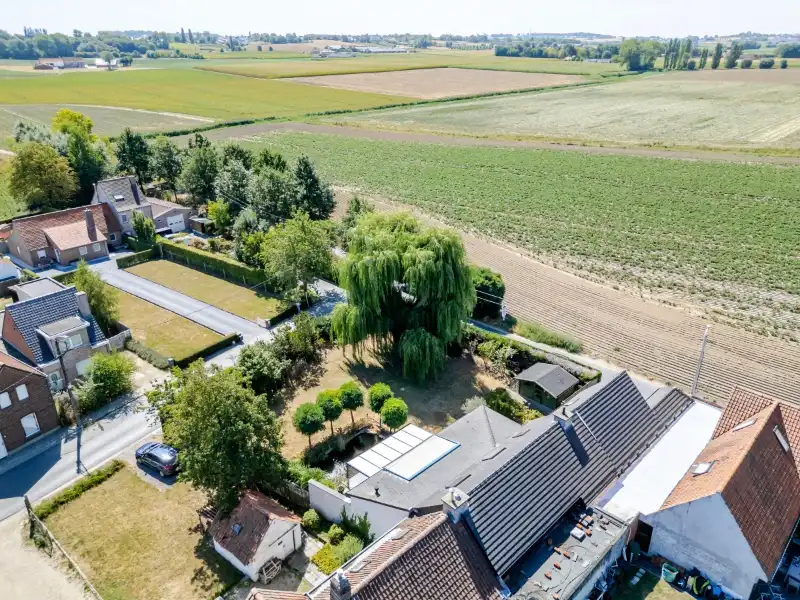 Instapklare woning in rustige woonwijk in Zwevegem foto 24
