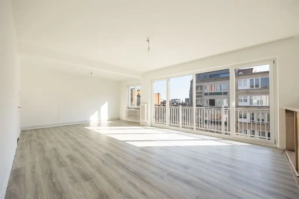 4-slpk appartement op toplocatie nabij centraal station foto {{pictureIndex}}