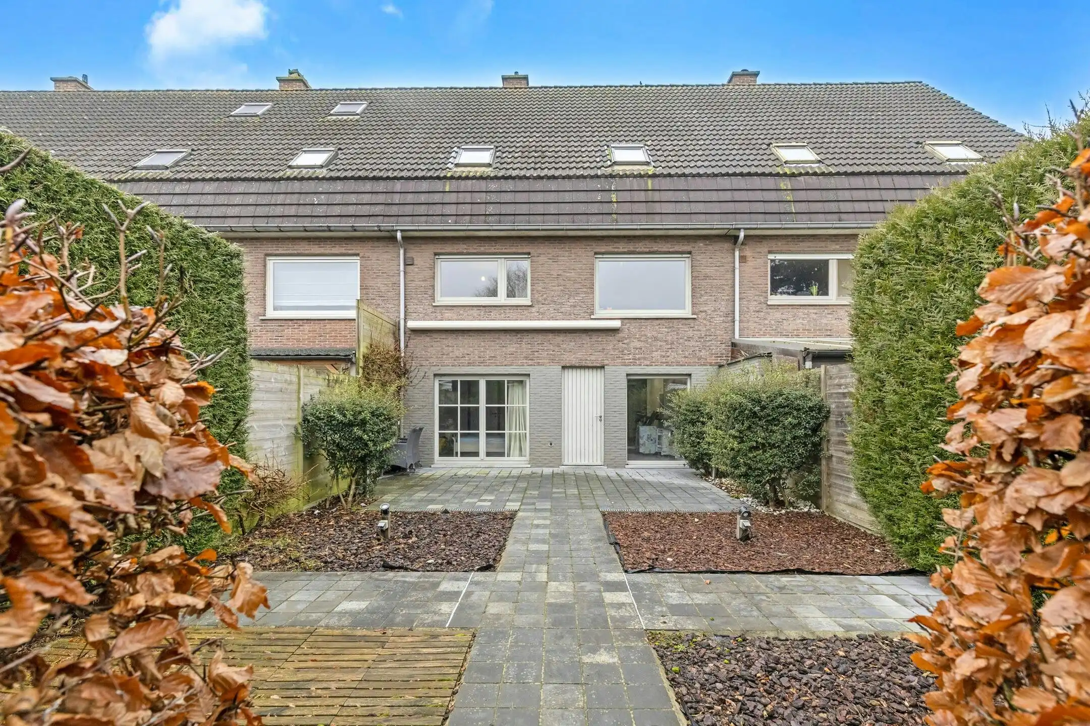 Instapklare bel-etage met 4 kamers te koop in Beveren-Leie foto {{pictureIndex}}