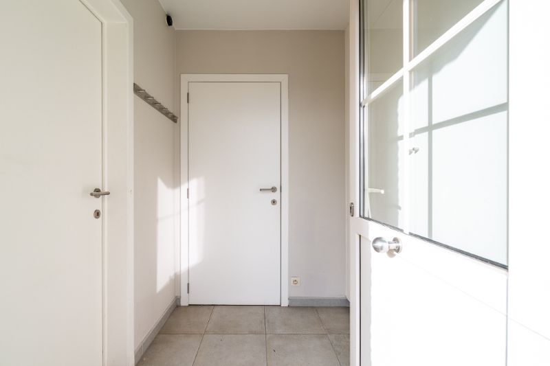 Halfopen woning met 4 slaapkamers en tuin nabij station Ingelmunster foto 2