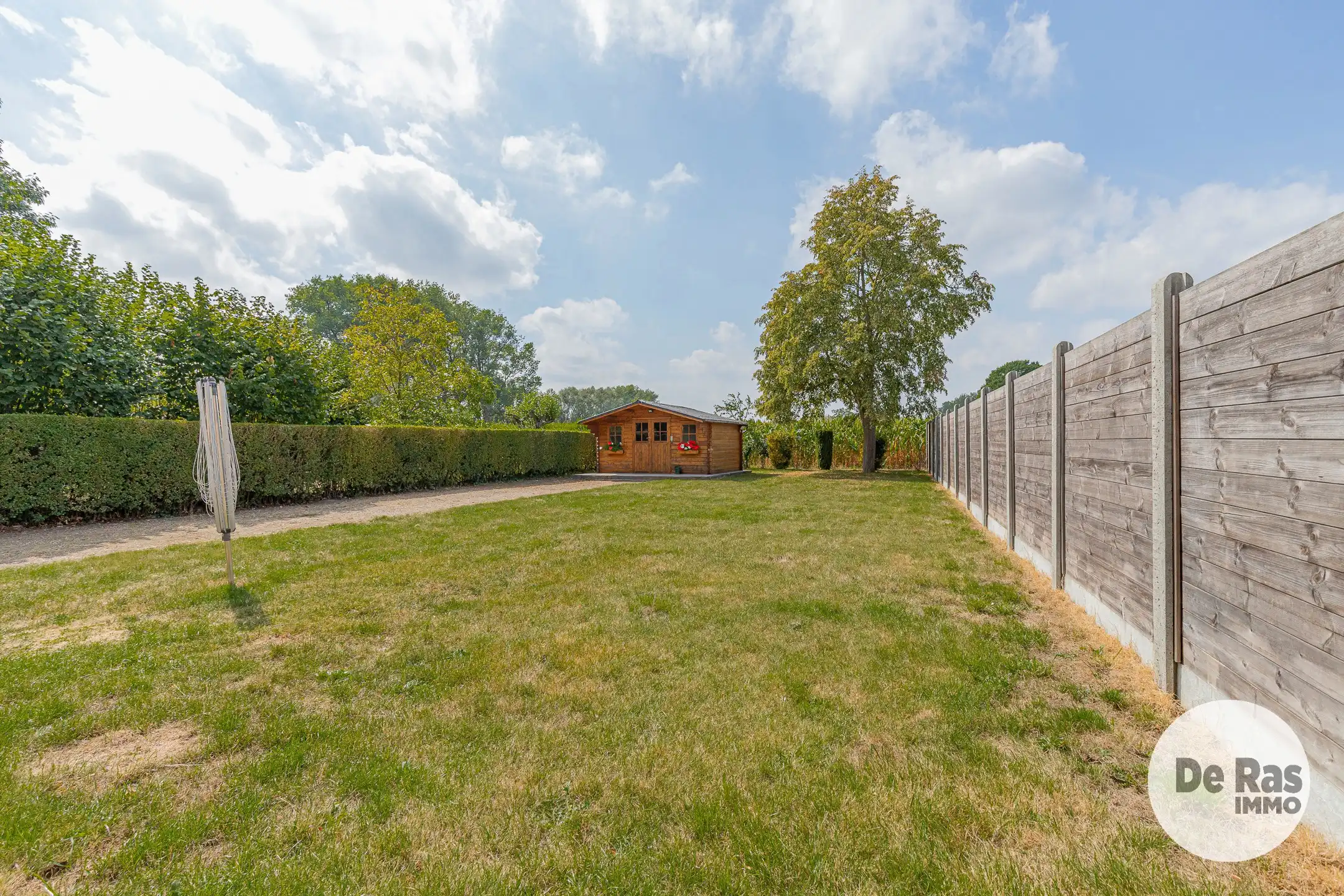 WICHELEN - Instapklare woning met 4 kamers, garage en tuin foto 27