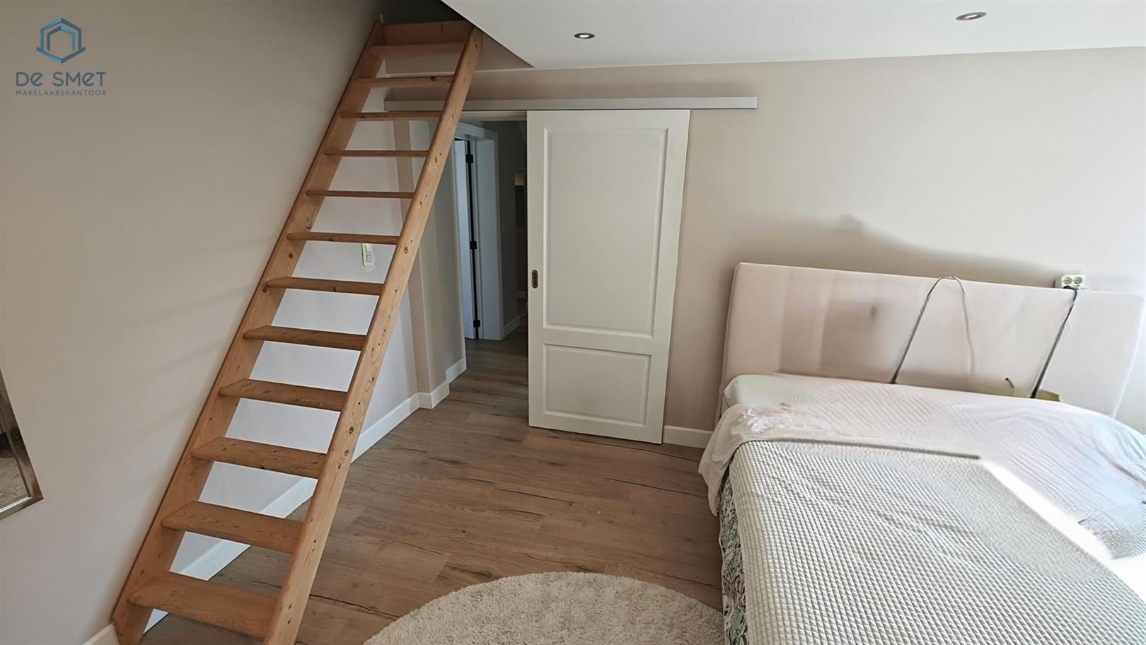 perfect gerenoveerd woonhuis met thuiskantoor of commerciële ruimte en 4 slaapkamers   foto 15