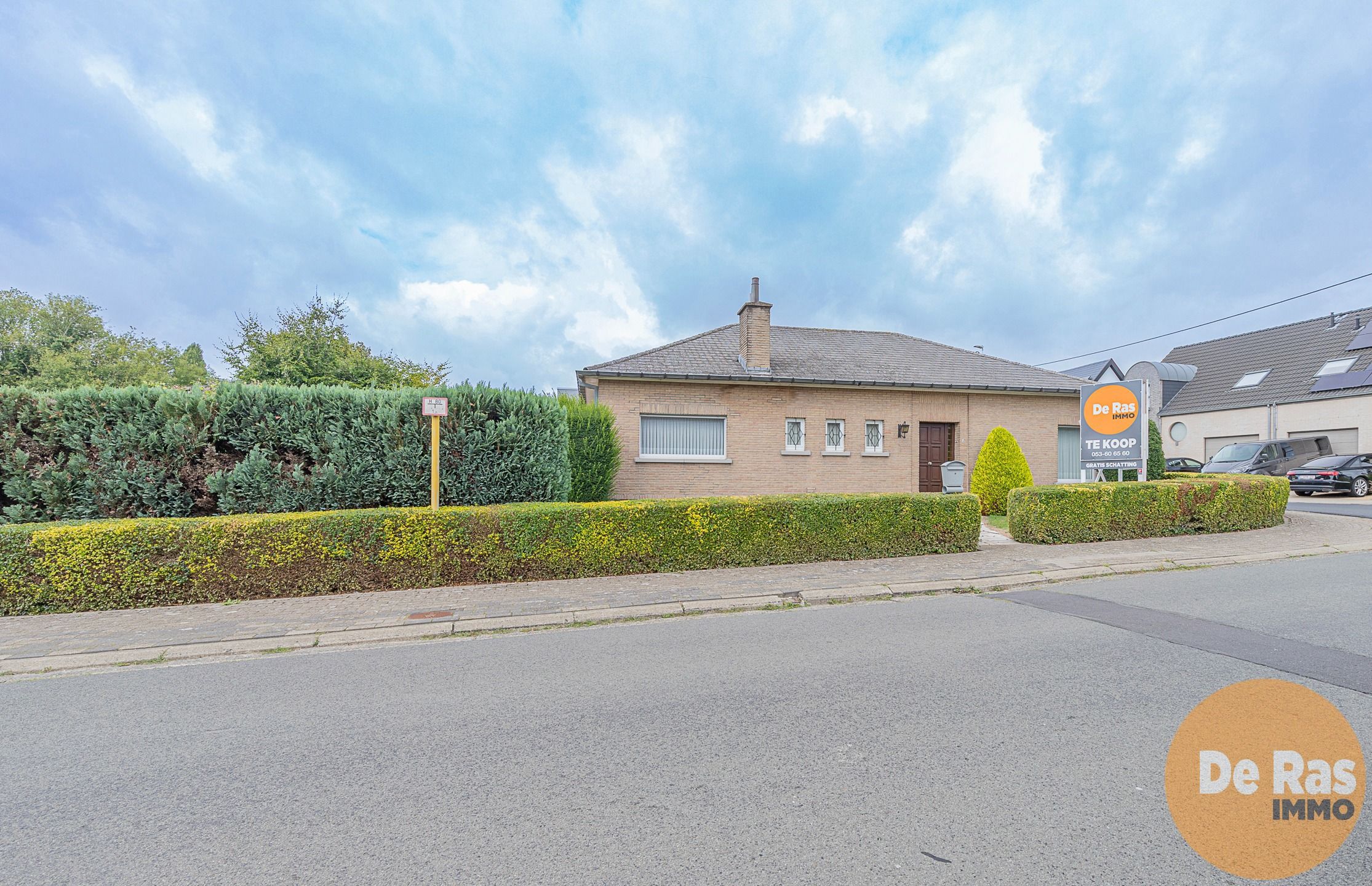 Lede - Stevige en verzorgde bungalow op een centrale ligging foto 2