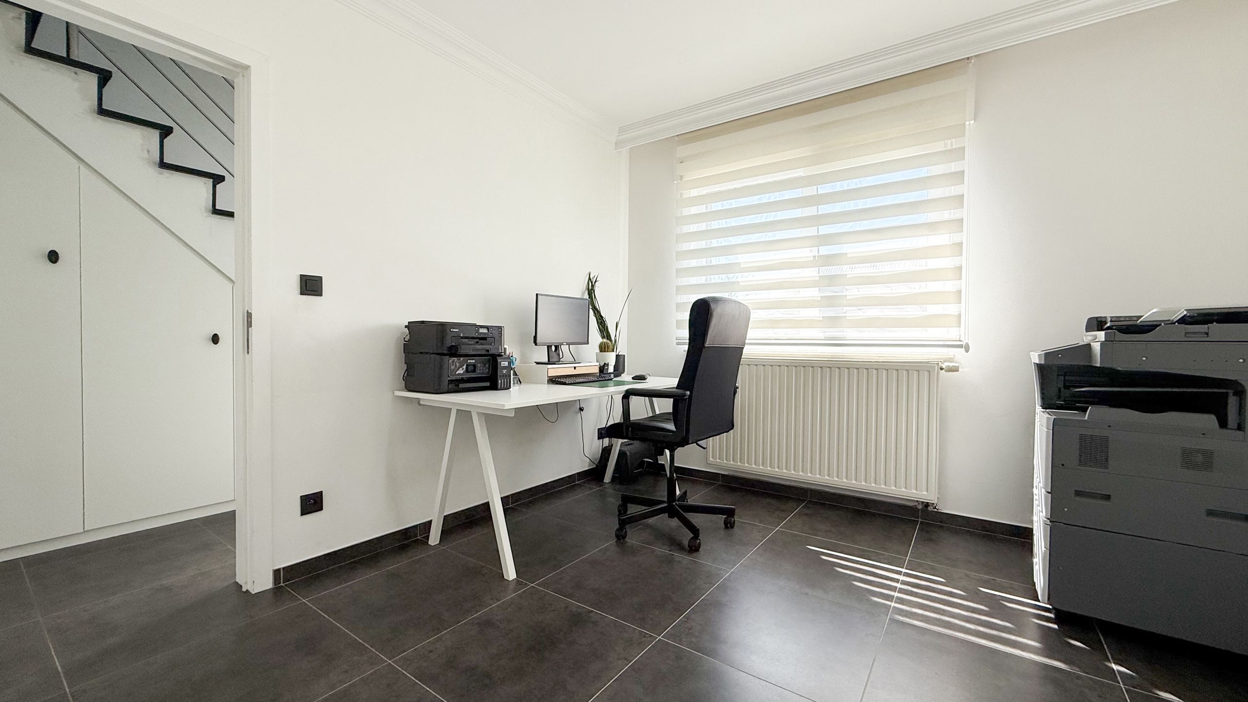 Instapklare woning met 4 spks en volledig aangelegde tuin! foto 19