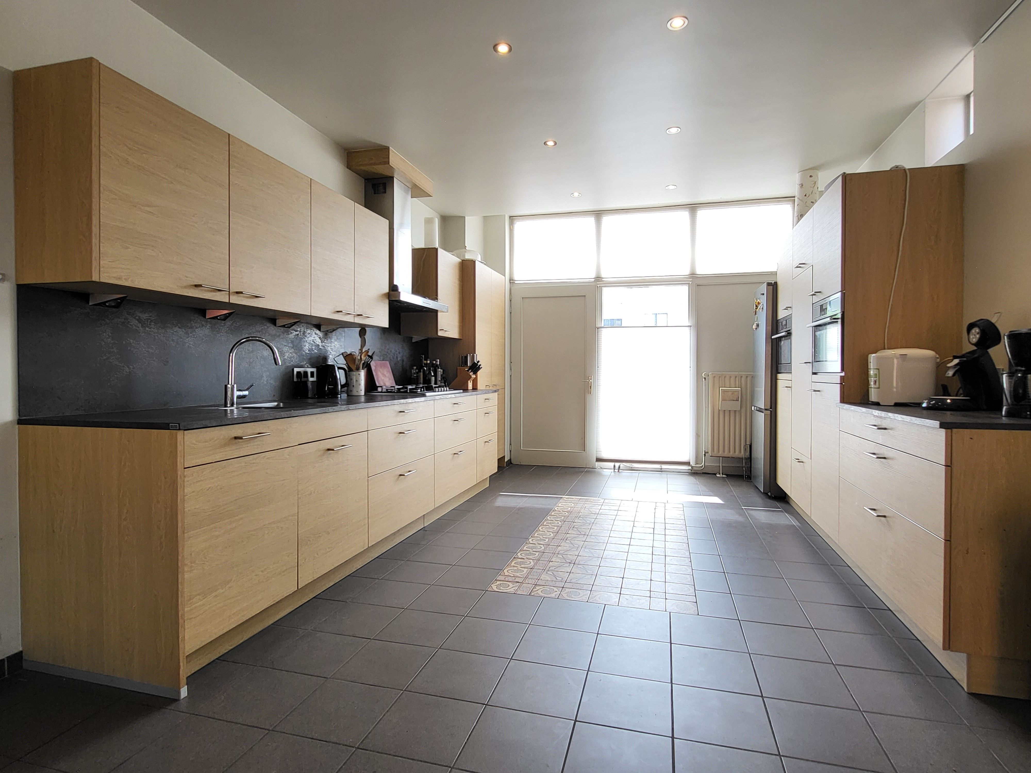Prachtig burgerwoning/ hoeve op 1246m² met stallingen en aanpalend bouwgrond.  foto 18