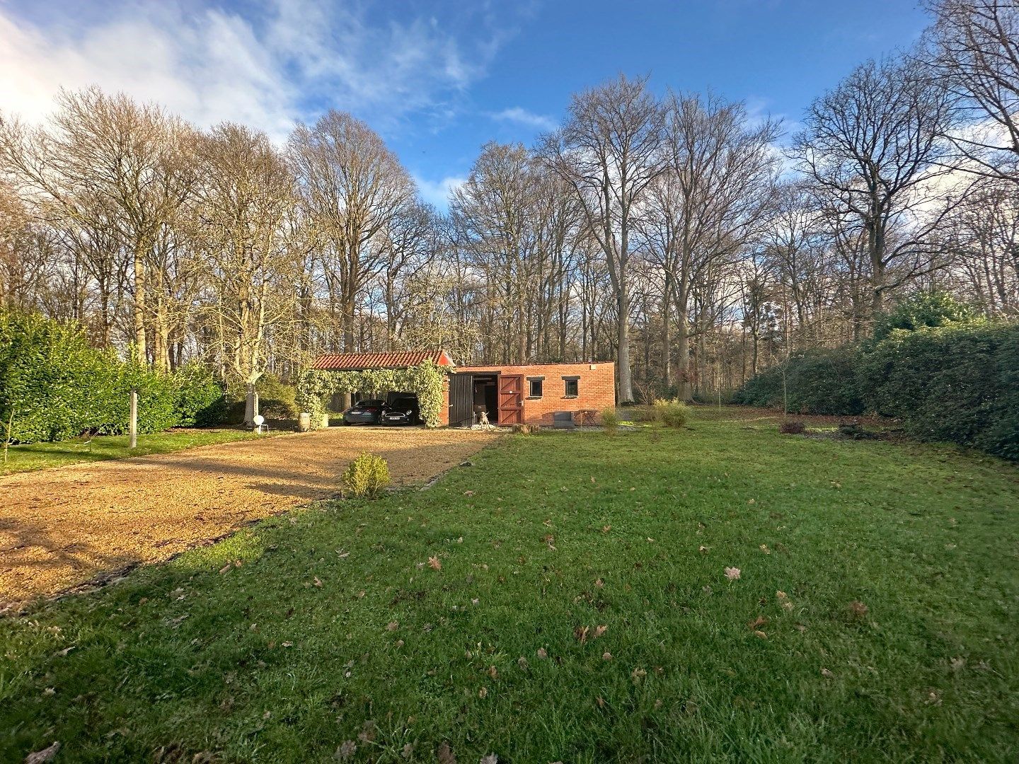 Residentieel gelegen, vrijstaande woning met bijgebouw foto 10