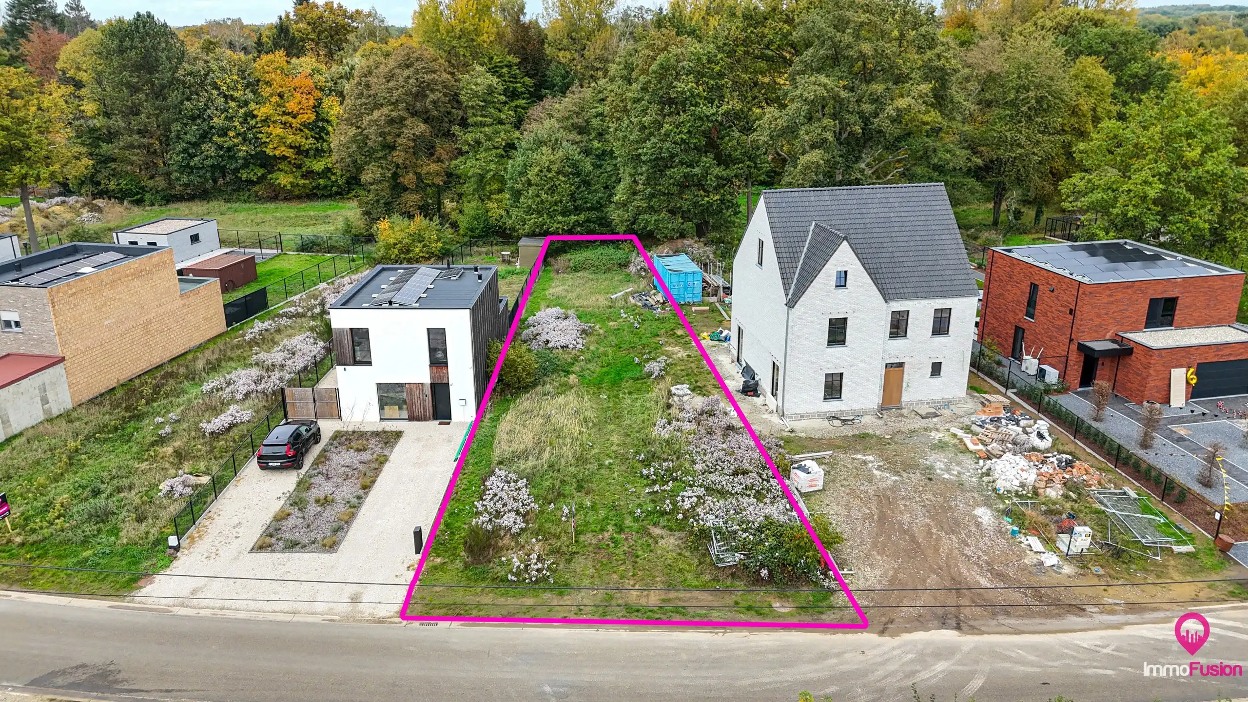 Mooie bouwgrond 18.2 voor HOB in bosrijke omgeving! foto {{pictureIndex}}