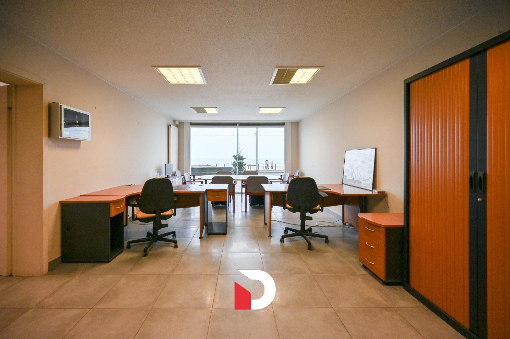 Handelsruime/Kantoor op de Zeedijk te Middelkerke foto 2