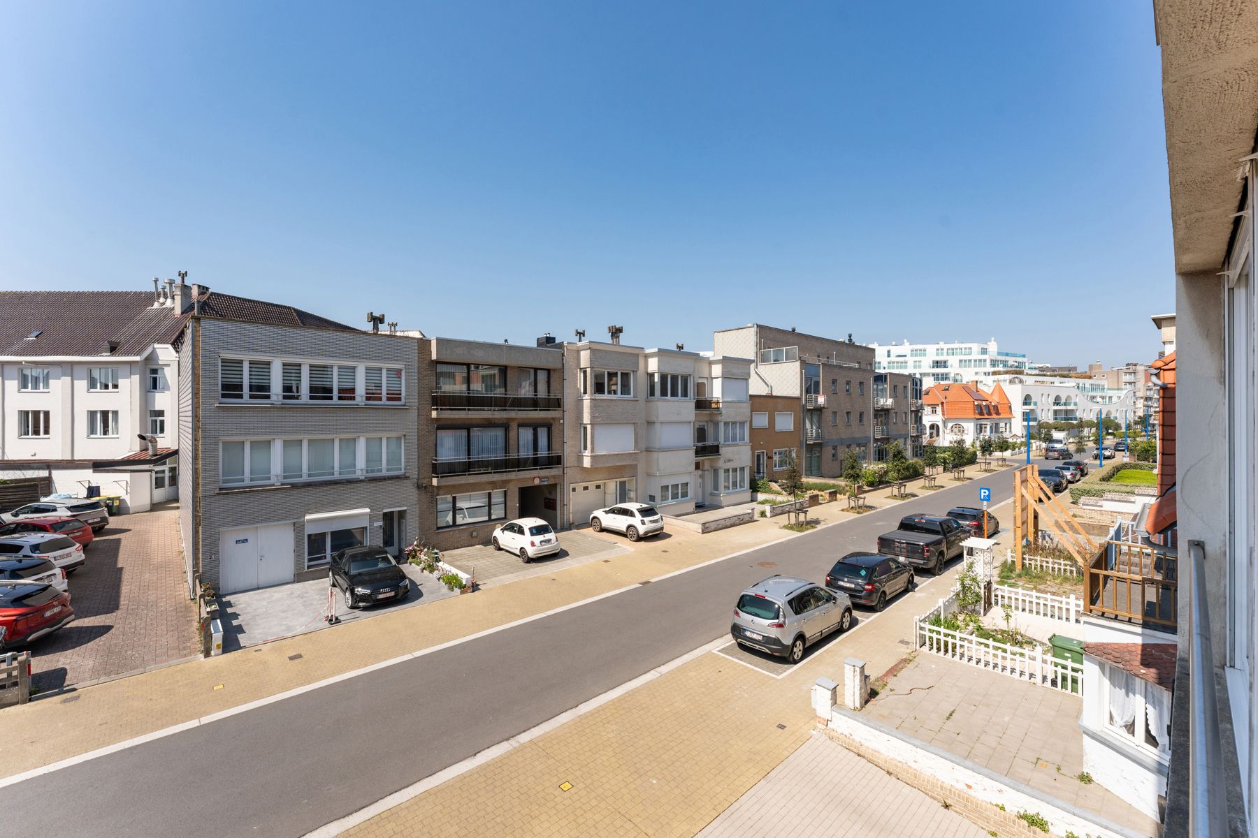 Prachtig vernieuwd appartement vlakbij centrum en strand foto 11