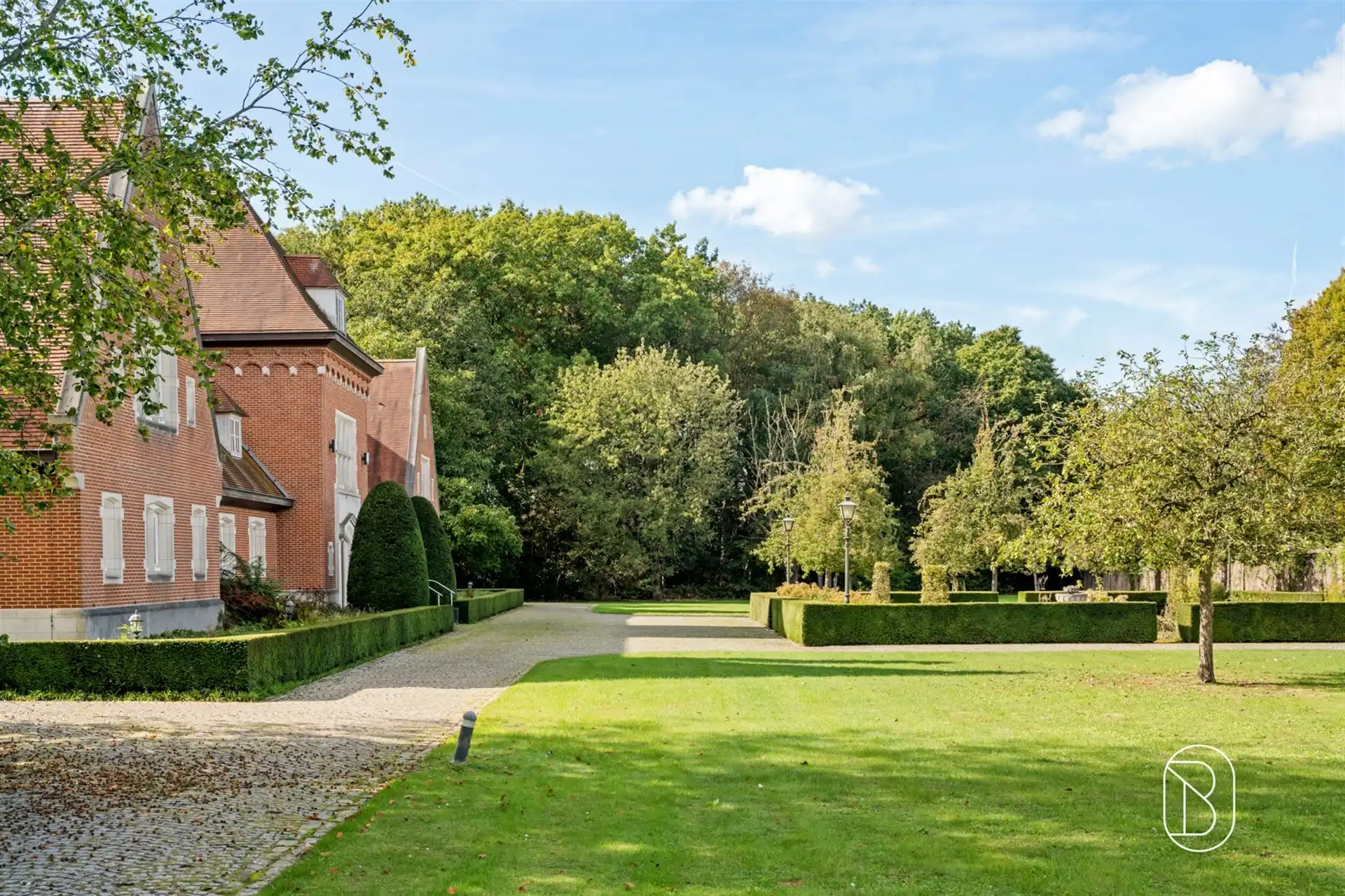 Exclusief landgoed op 6 ha te Deerlijk foto 9