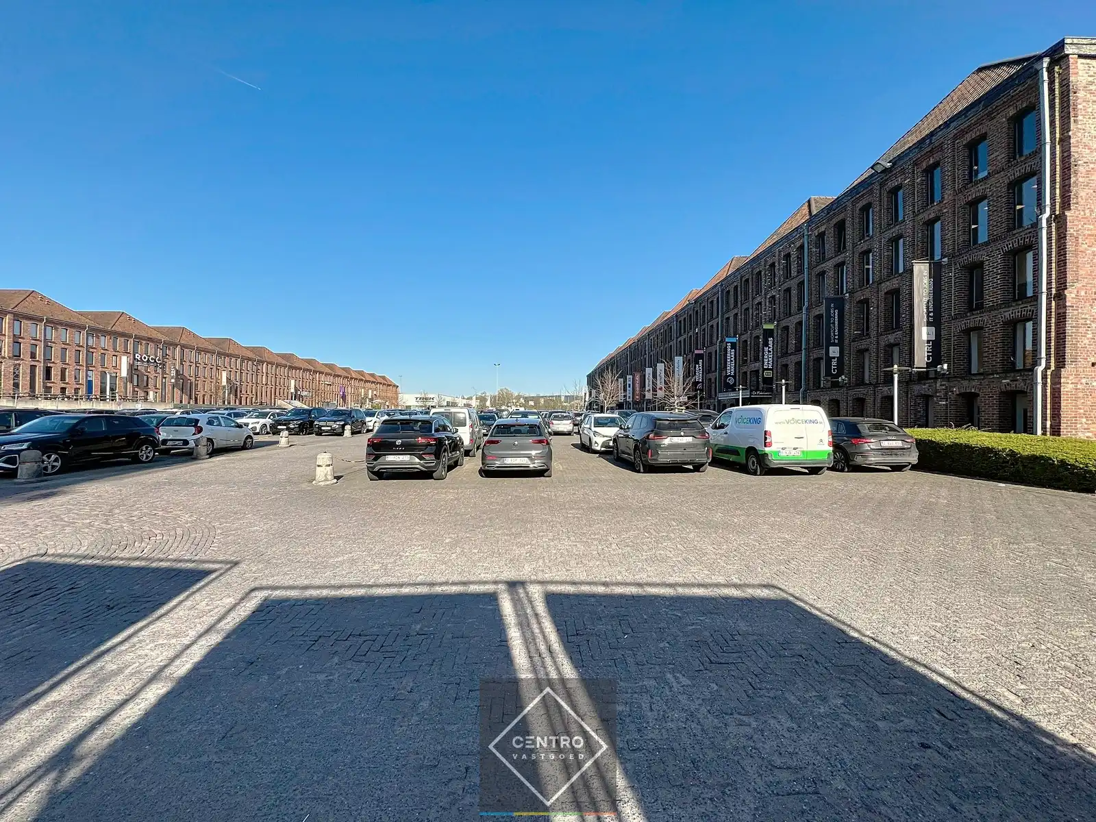 Instapklare, recent GERENOVEERDE, PRAKTIJKRUIMTE op het gelijkvloers (725m²) in het handelscentrum "Pottelberg" te Kortrijk ! foto 27