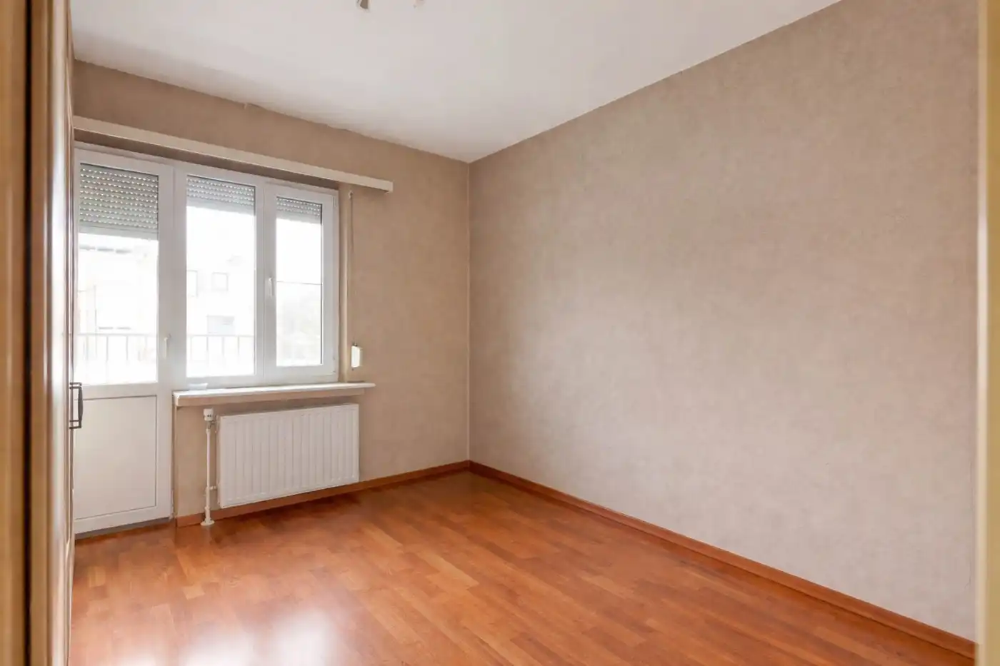 Gezellig app. op 1e verd. met 2 slpk., terras en garage foto 10