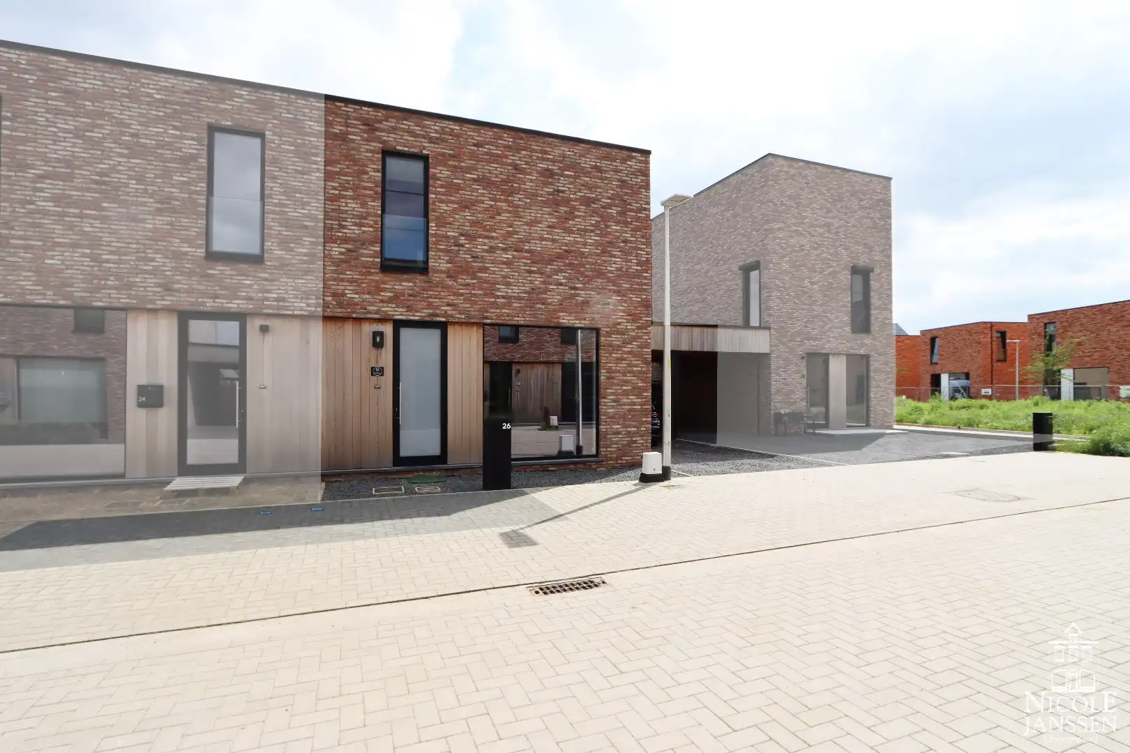 Instapklare nieuwbouwwoning met tuin te koop in Maaseik foto 3