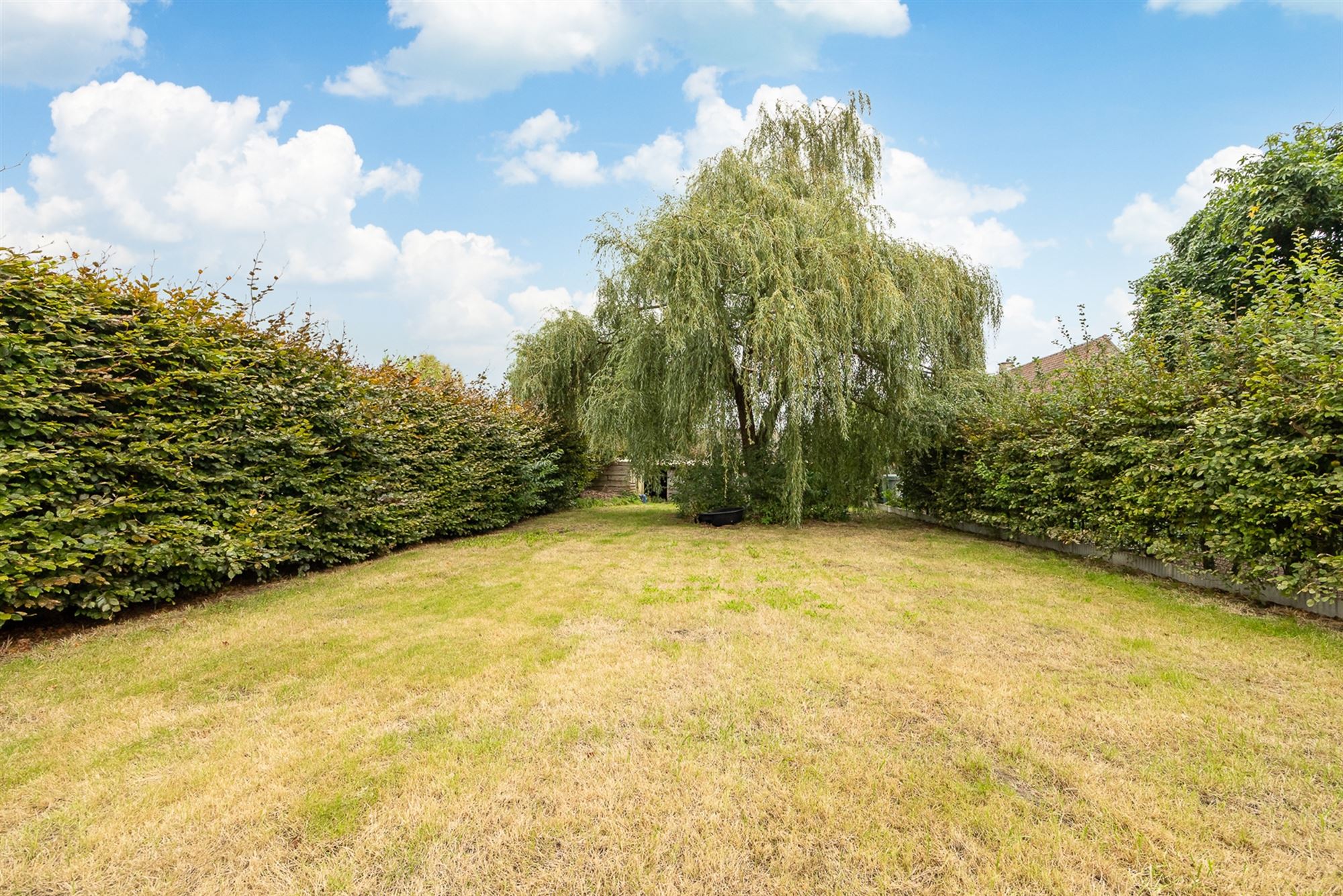 Huis met drie slaapkamers en fantastische tuin foto 21