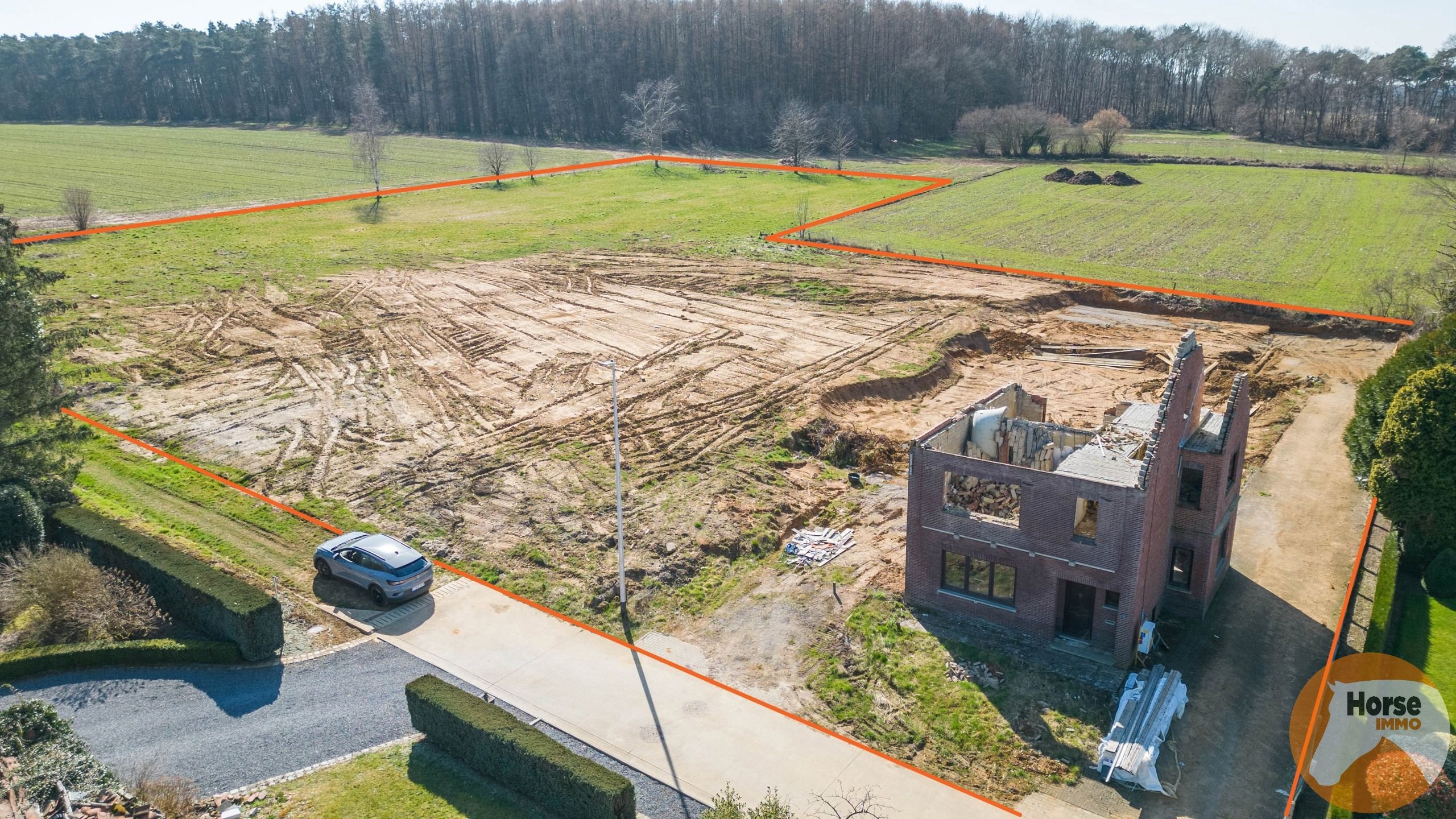 LUMMEN - Grond met vergunning voor woning/paardenstal/loods foto 2