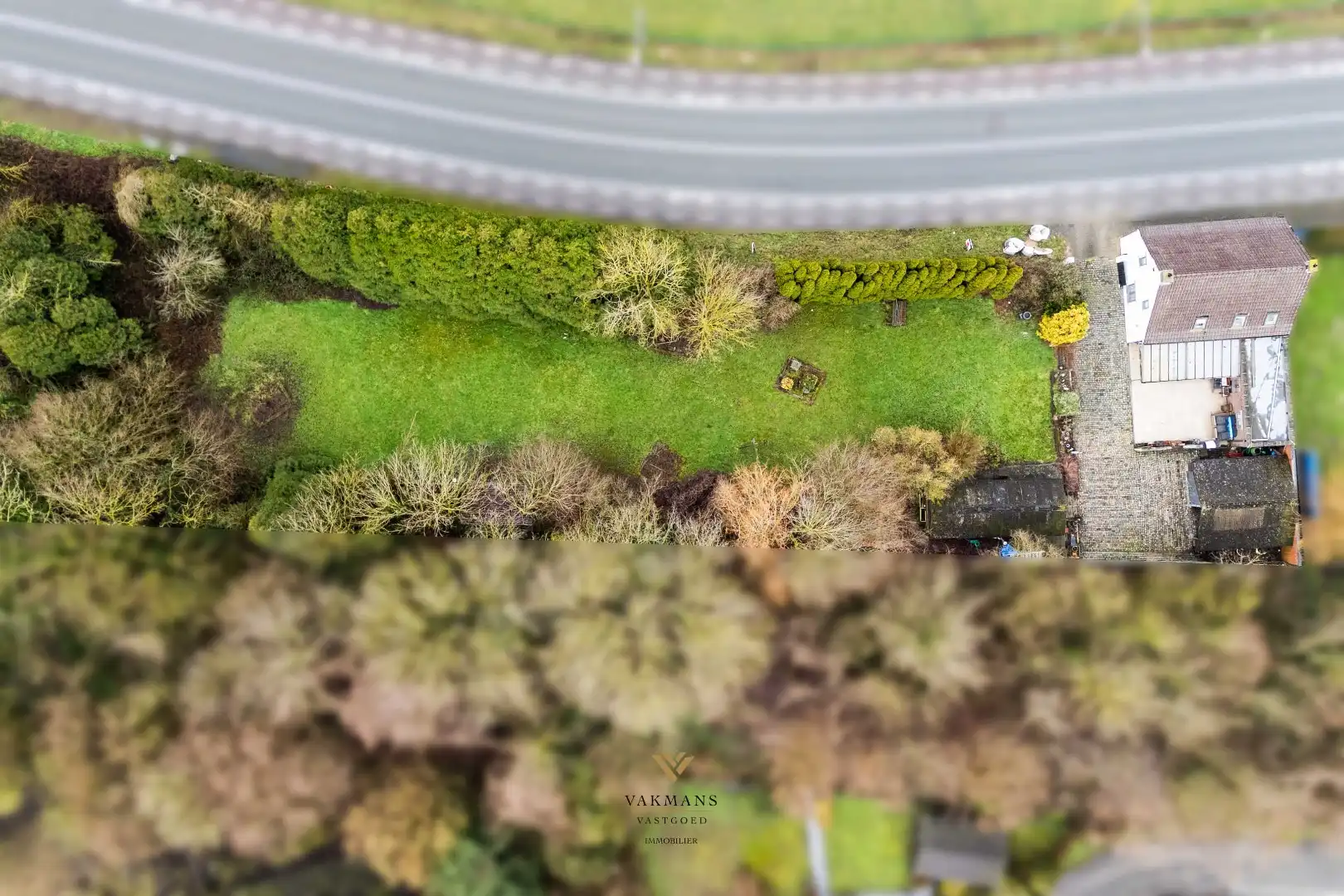 Fermette woning met oprit, dubbele garage en prachtige tuin foto 35