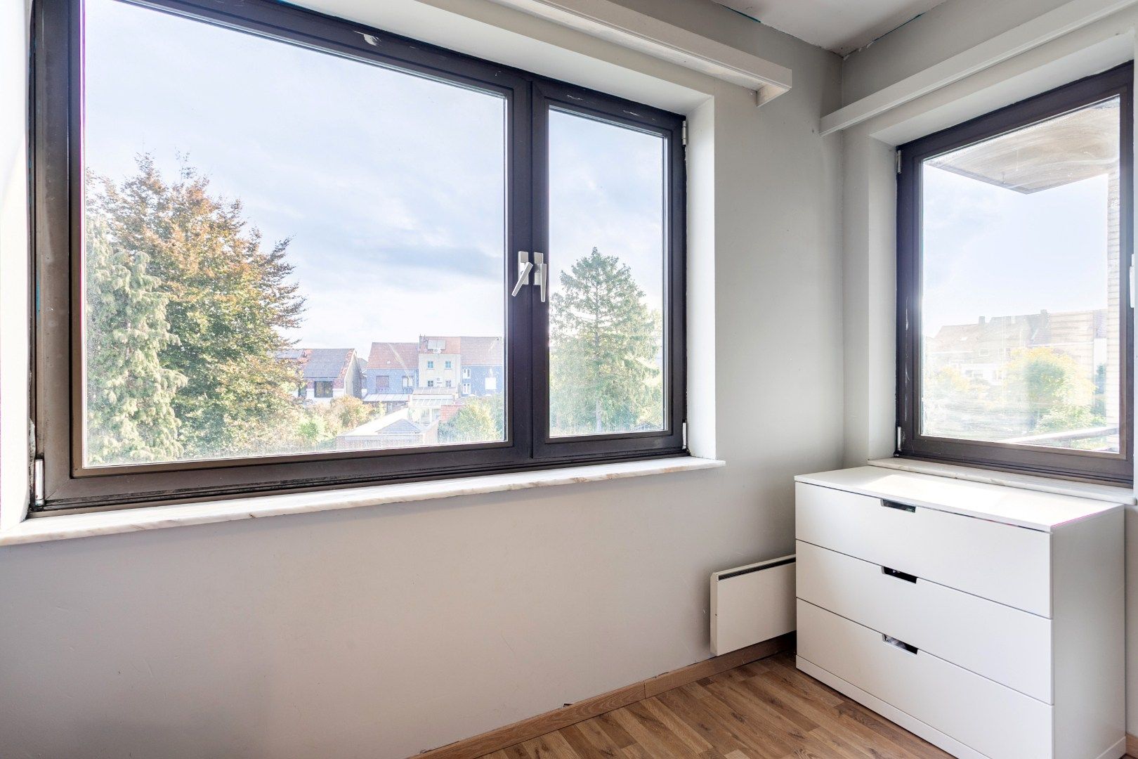 Solide woning met 6 slaapkamers, tuin en garage  foto 19