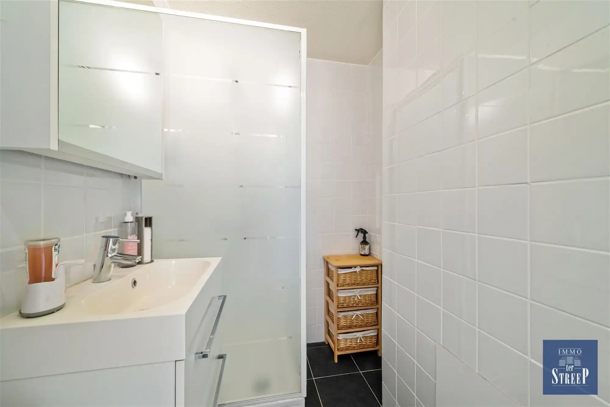 Charmante studio in zijstraat van de zeedijk foto 9
