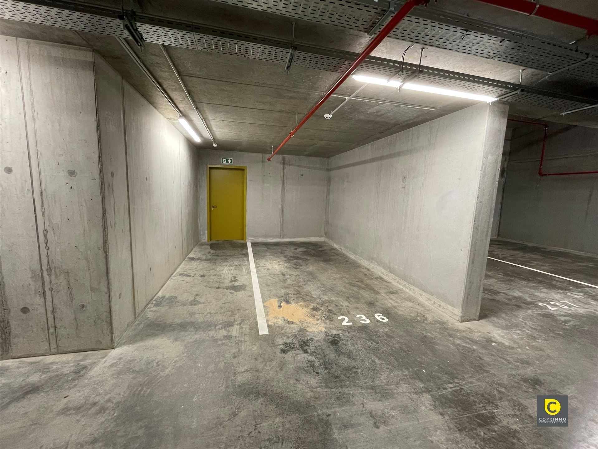 Ondergrondse autostaanplaats foto 2