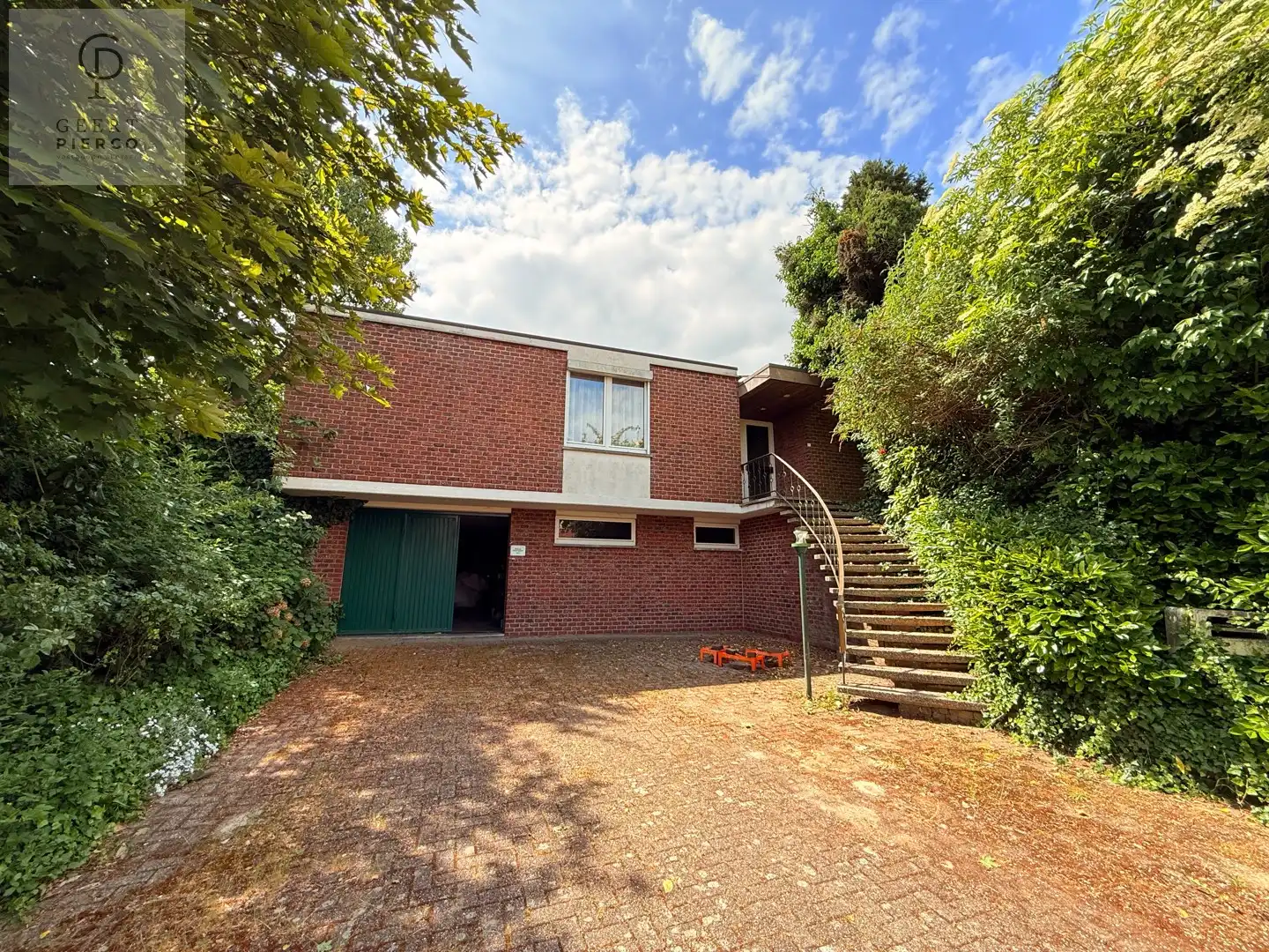 Eigentijdse woning foto 33