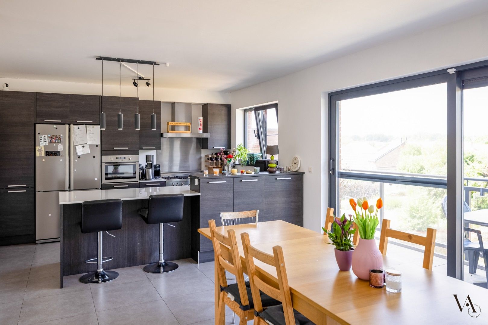 Ruim en recent duplex appartement op strategische locatie foto 4