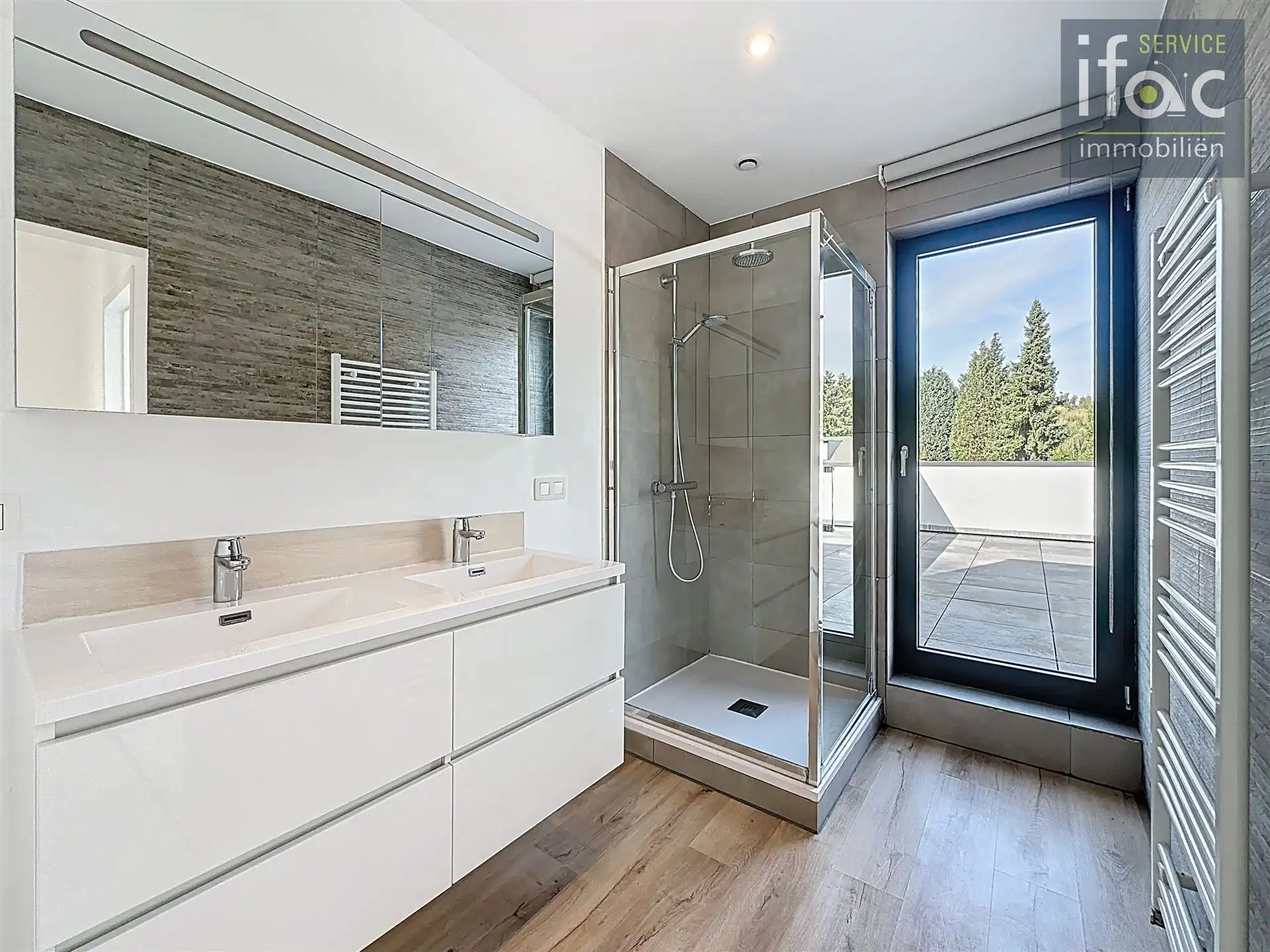 Moderne villa met 6 slaapkamers en zonnige tuin in wijk Arboretum foto 11