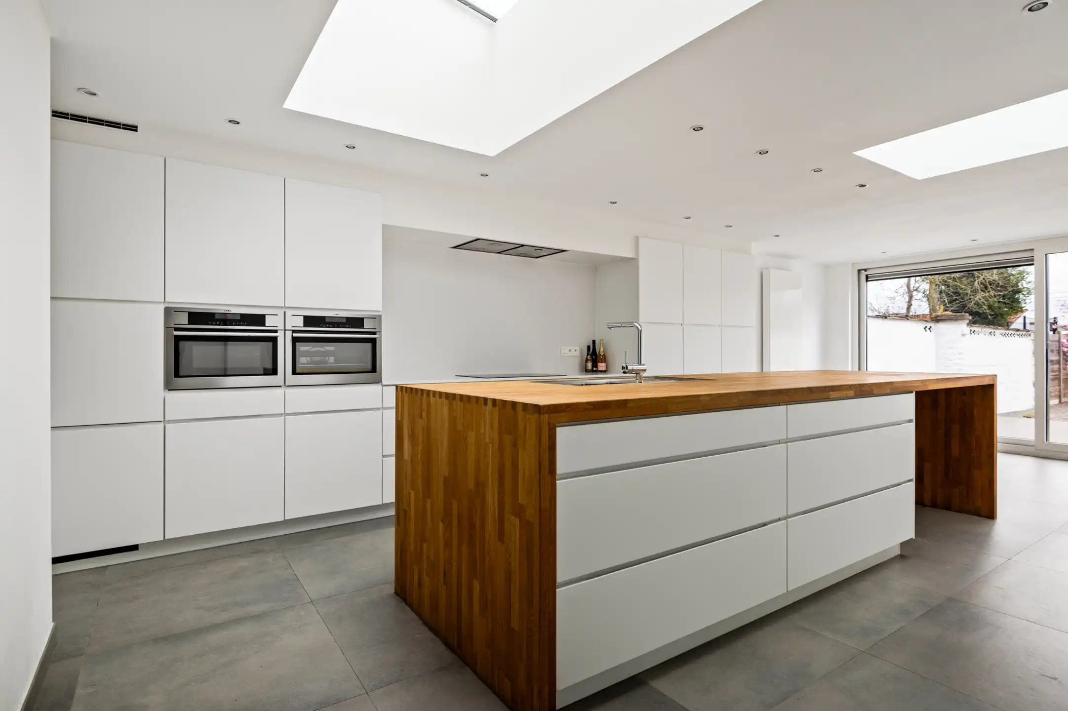 Knap gerenoveerde woning met zonninge tuin nabij het centrum foto 6