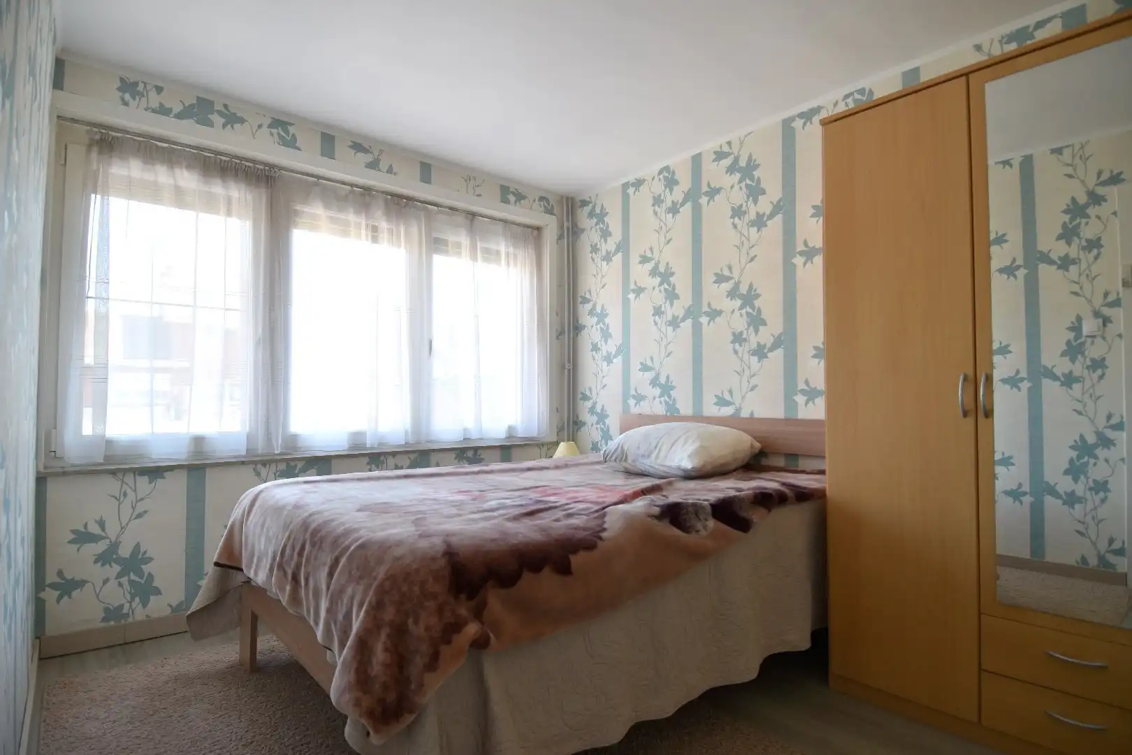 Statige HOB met 3 slaapkamers, garage en zonnige tuin te koop vlakbij centrum-Kortrijk foto 7