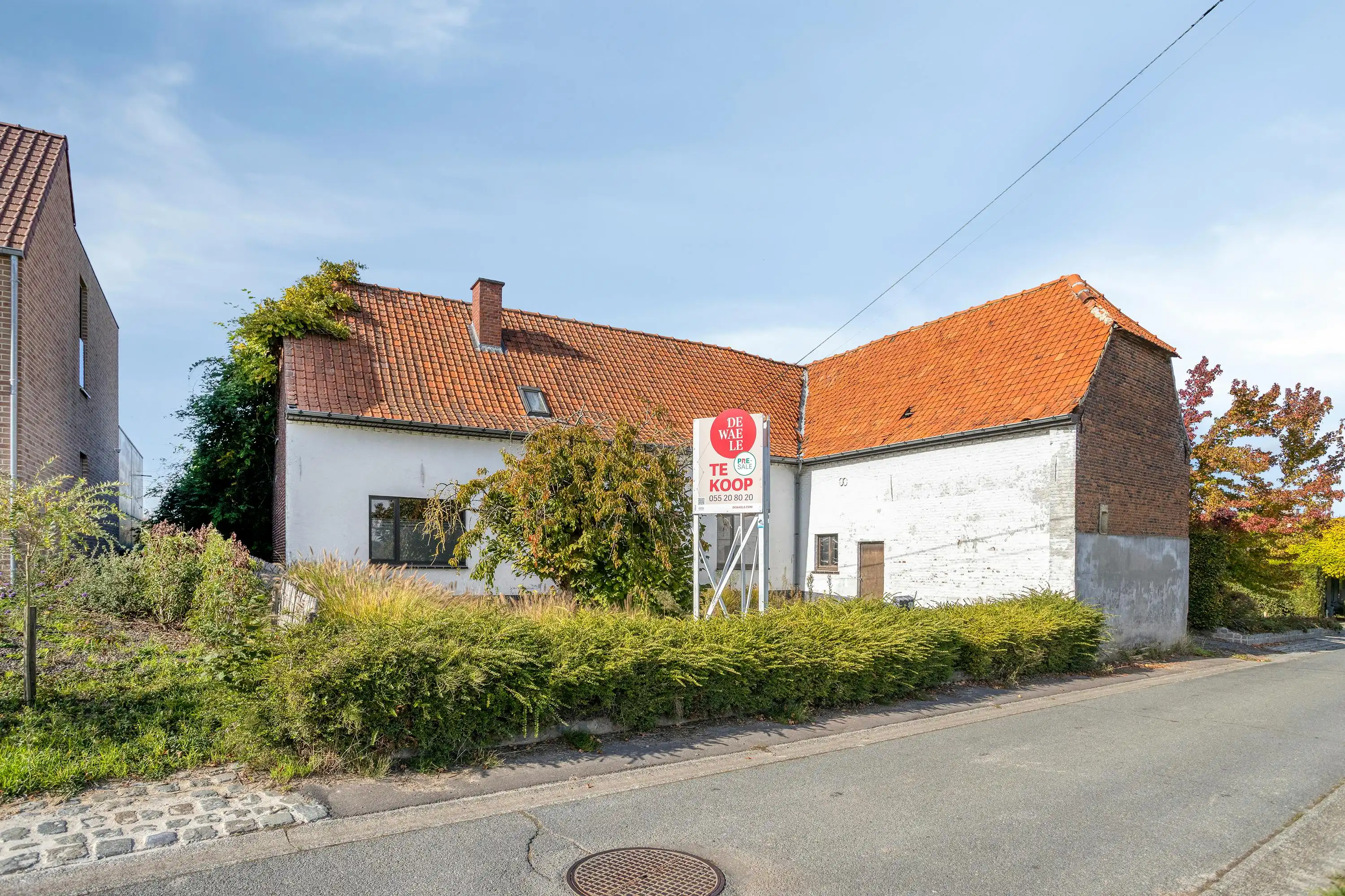 Instapklare woning (4 slpk) (+ magazijn) op 2.497 m² foto 2