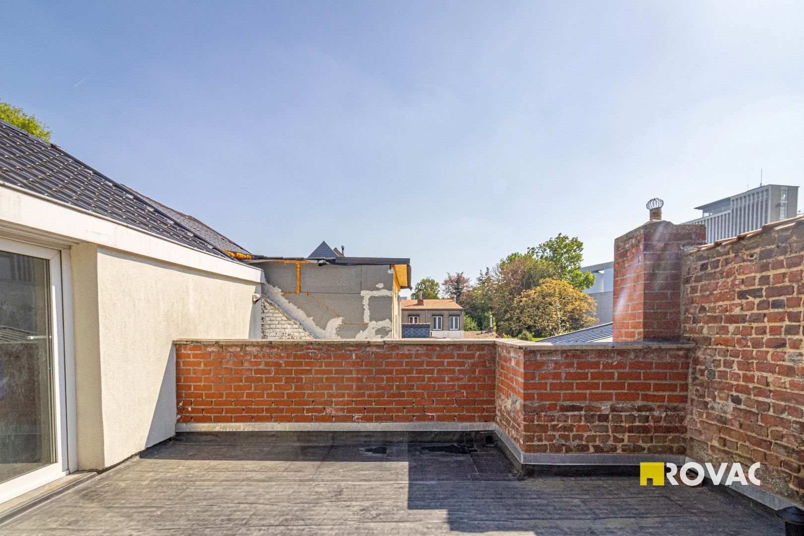 Ruime woning met 3 slaapkamers en dakterras in centrum Roeselare foto 20