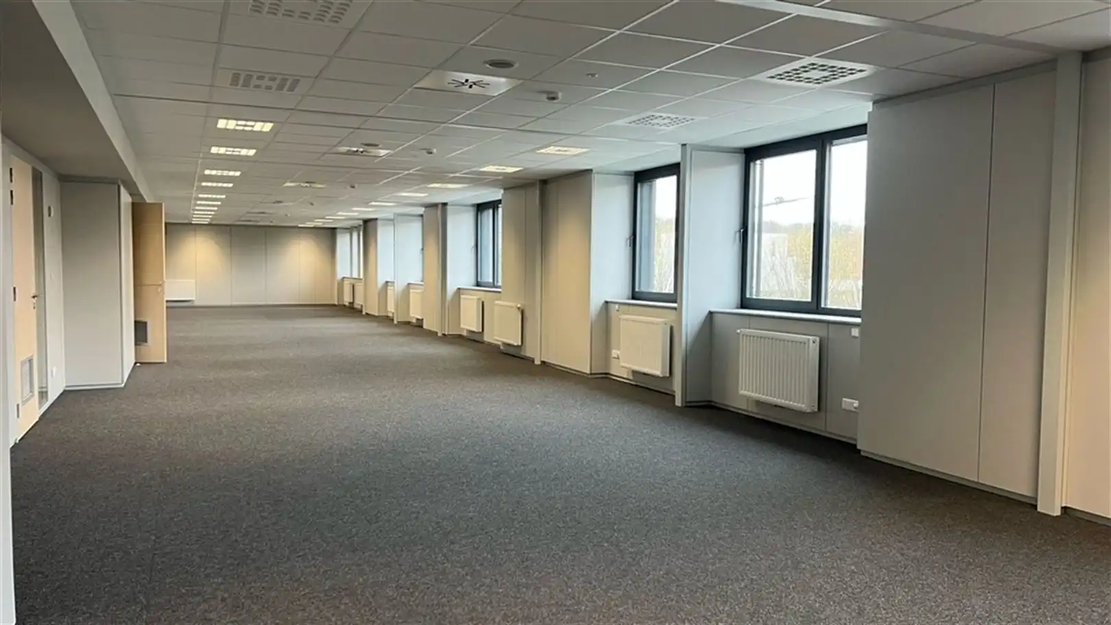 Instapklare kantoren op vlot bereikbare ligging vanaf 185m²  foto 3