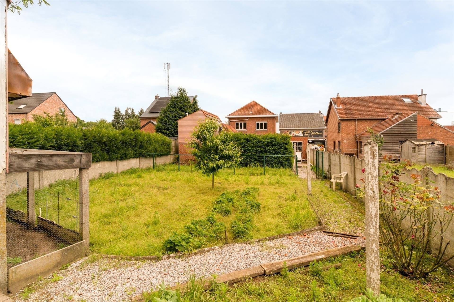 Charmante te renoveren woning op terrein van 500 m² foto 21