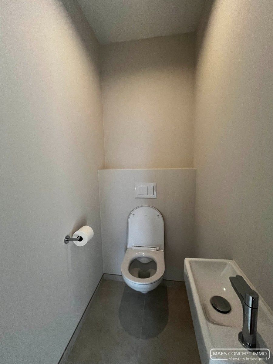 Prachtige penthouse te huur met 2 slaapkamers, terras voor- en achteraan in Vichte foto 14