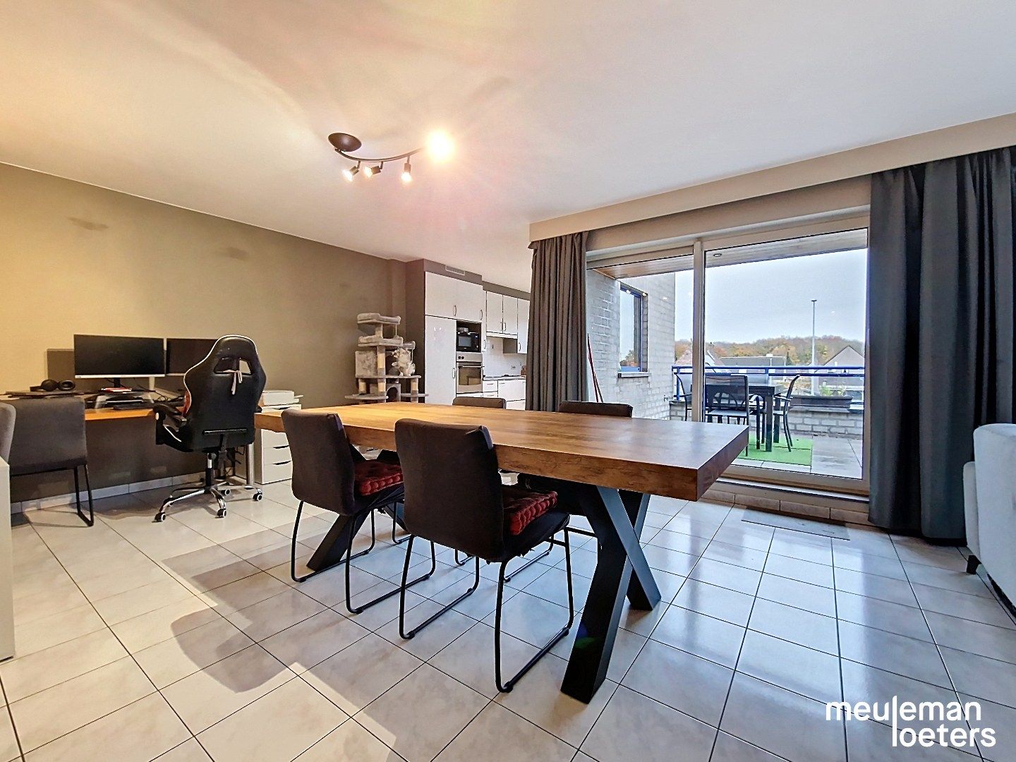 Appartement met ruime terrassen en garage foto 5