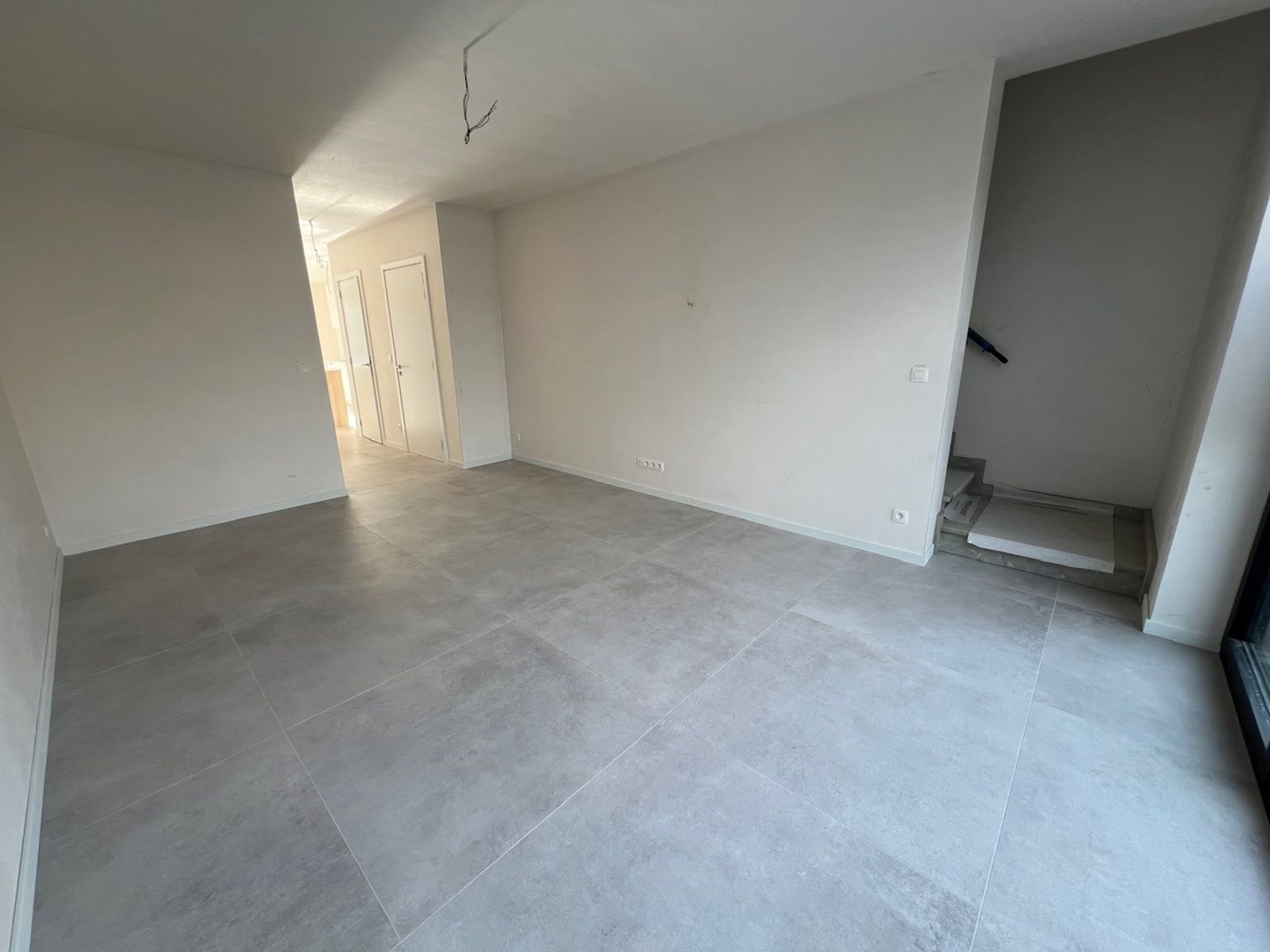 6% BTW - Duplex met 2 slpk, terras en bovengrondse parking foto 12