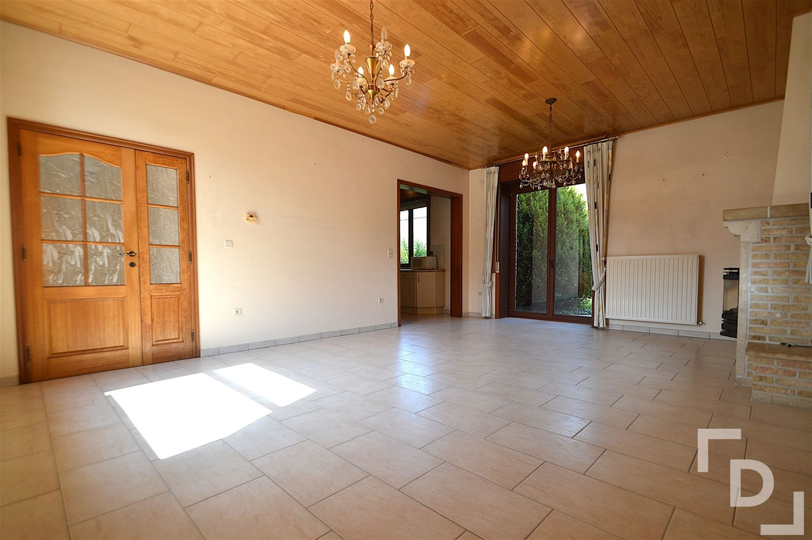 Huis met garage te huur in Hollebeke. foto 3